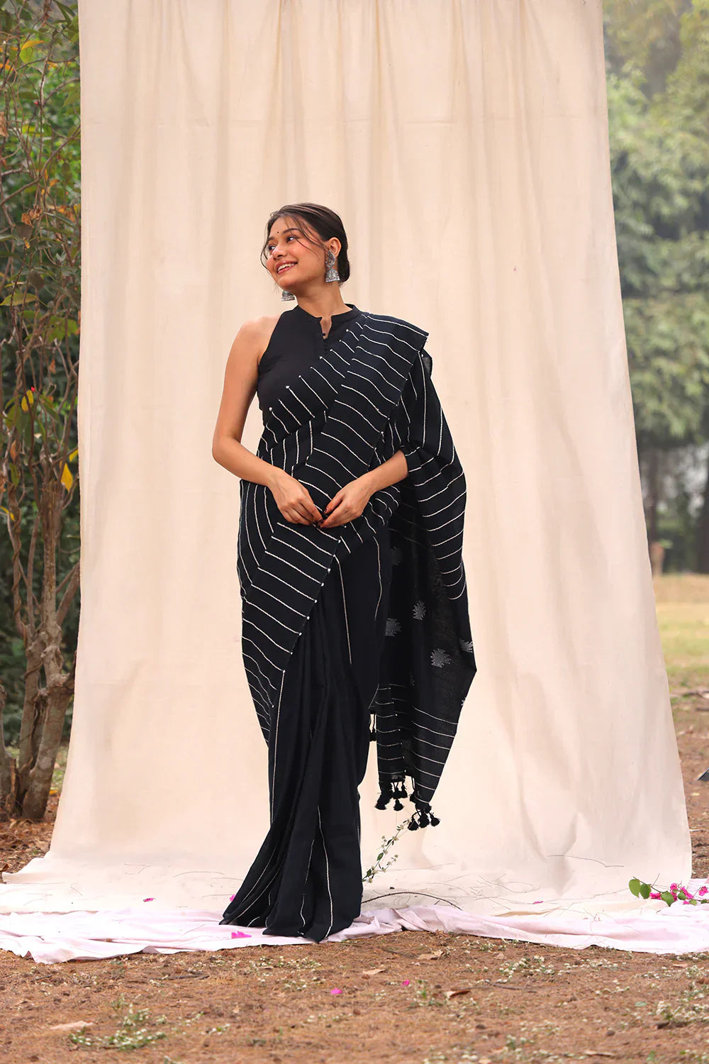 Handloom Black Pure Cotton Khesh Stripes Jamdani Saree | Shobitam