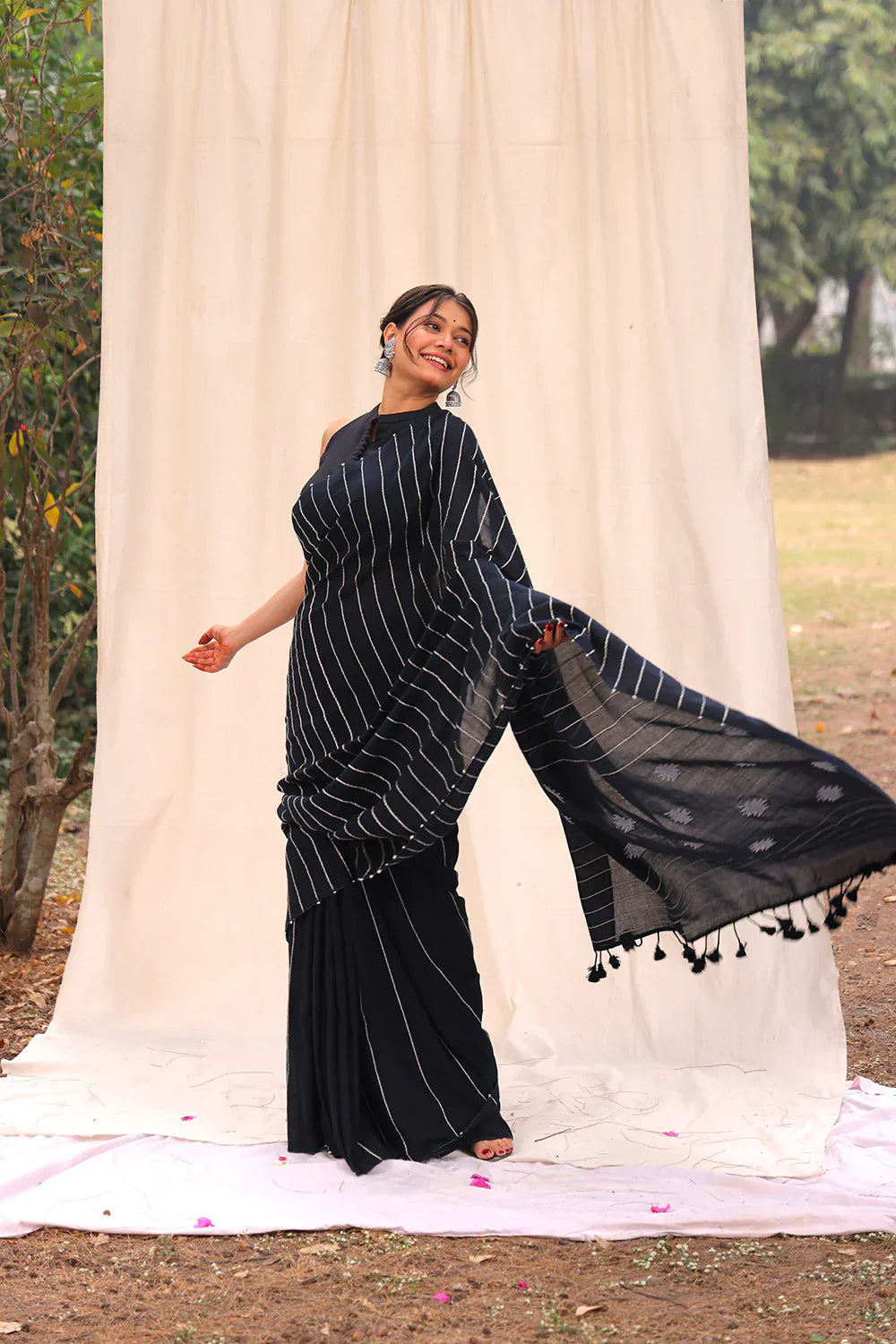 Handloom Black Pure Cotton Khesh Stripes Jamdani Saree | Shobitam