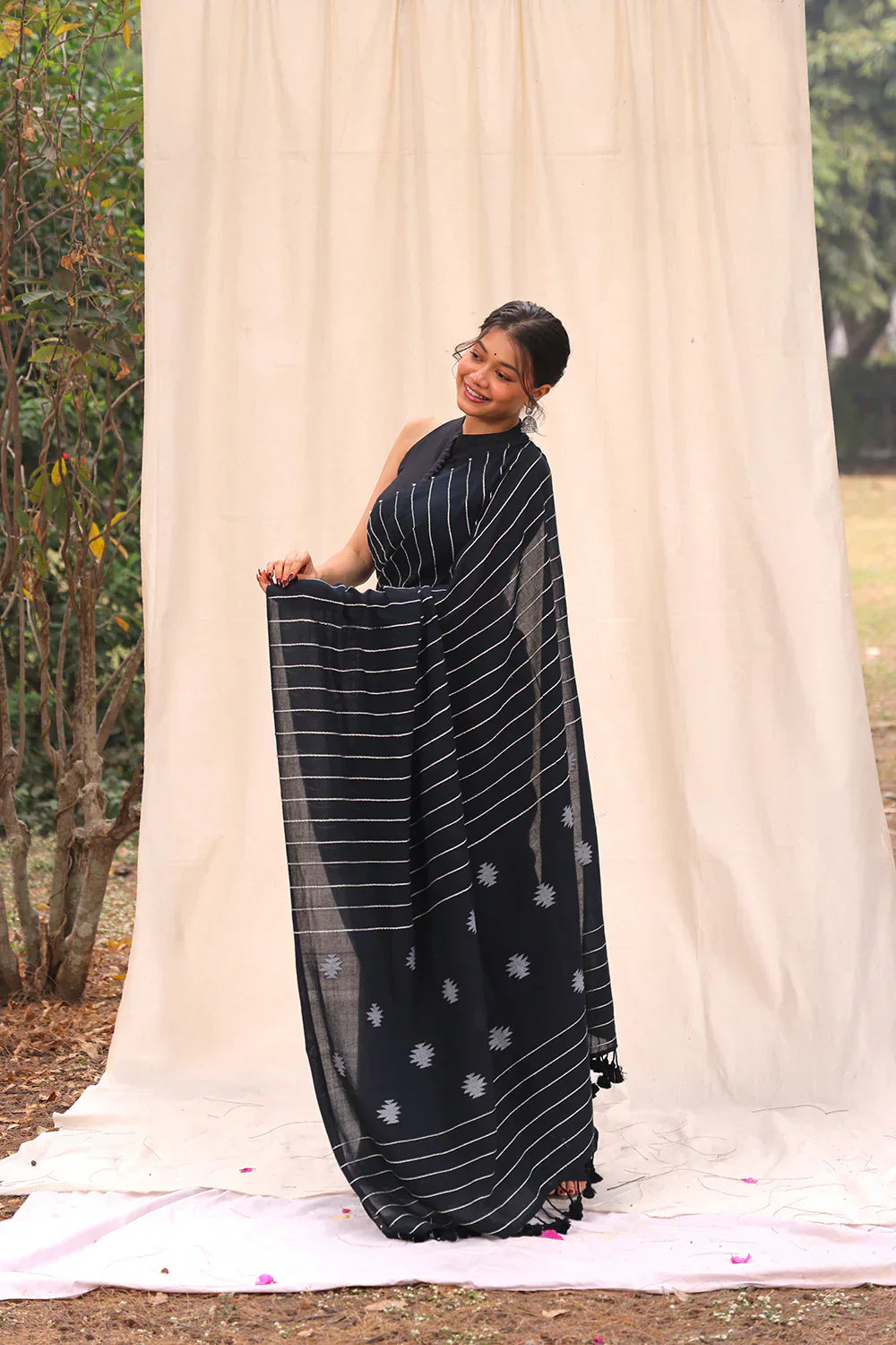 Handloom Black Pure Cotton Khesh Stripes Jamdani Saree | Shobitam