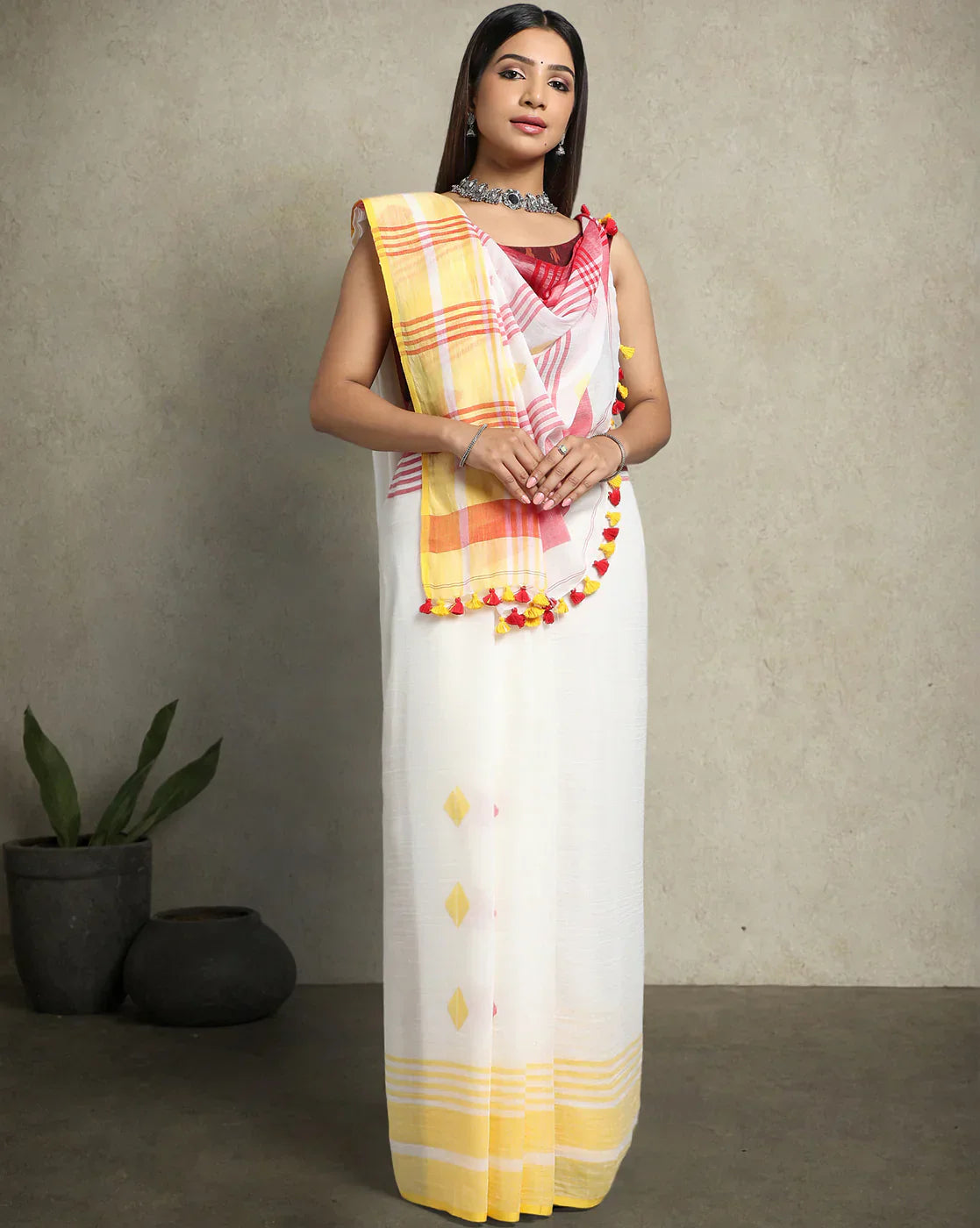 White Red Diamond Jamdani Cotton Saree