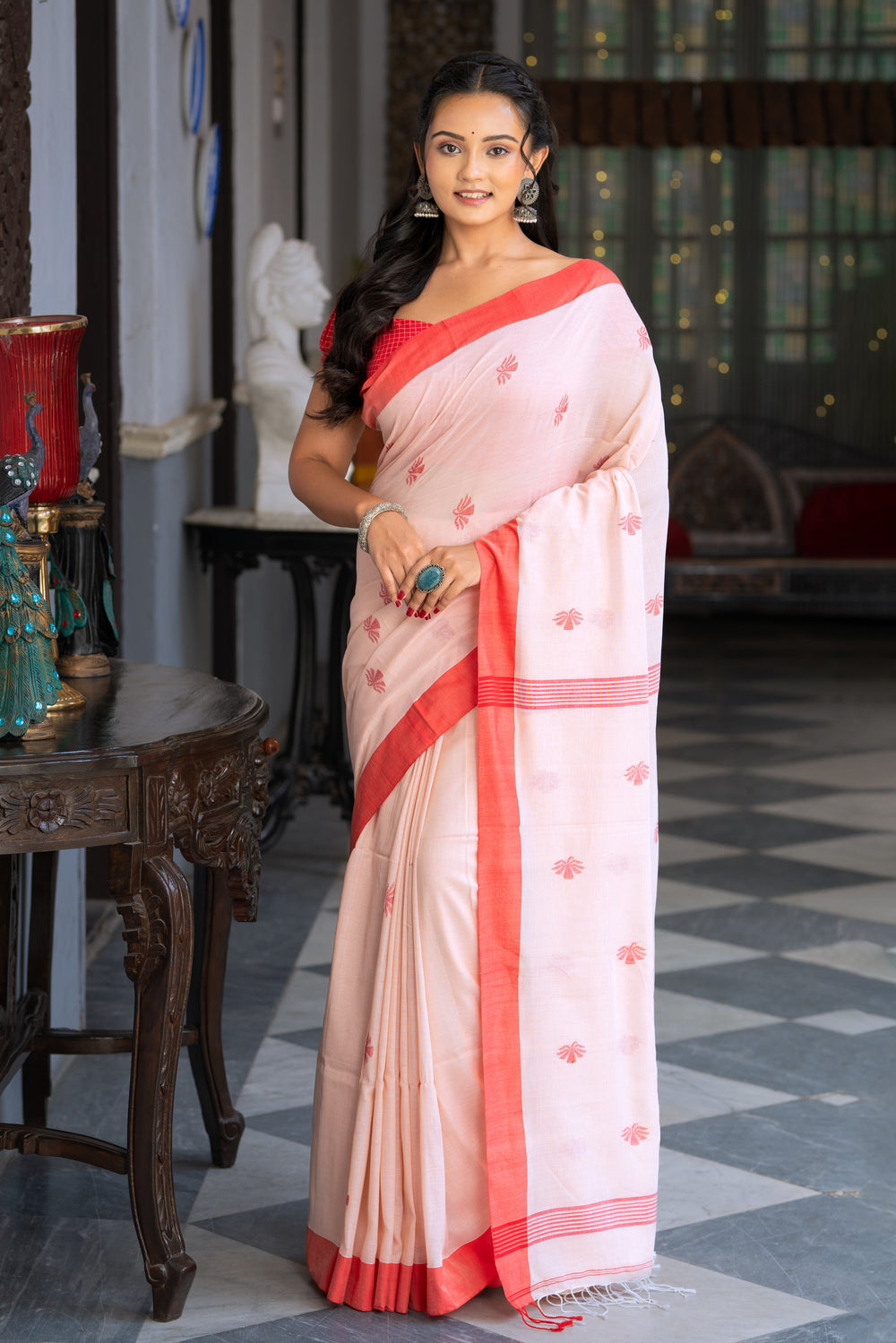 Handloom Peach & Red Mul Cotton Jamdani Saree | Shobitam