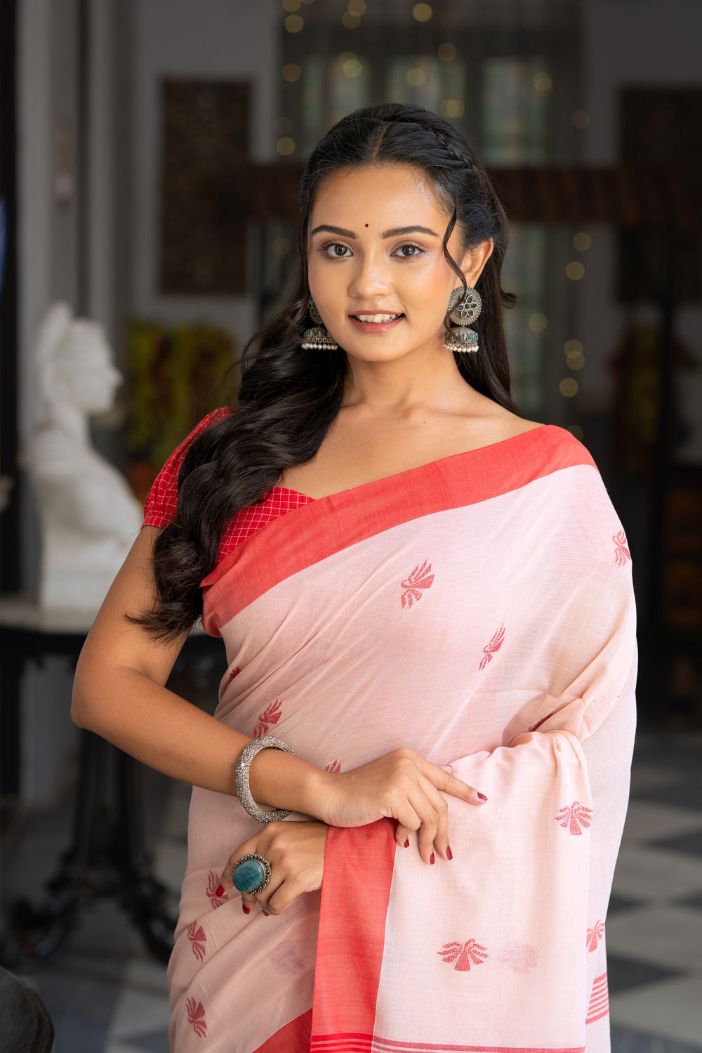 Handloom Peach & Red Mul Cotton Jamdani Saree | Shobitam