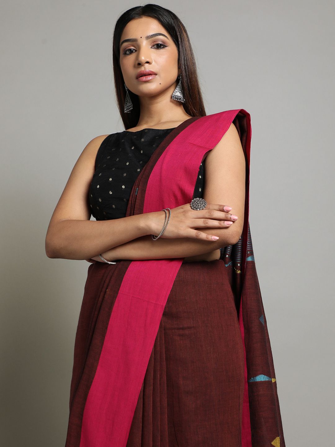 Handloom Jamdani Cotton Saree With Blouse Piece | Shobitam