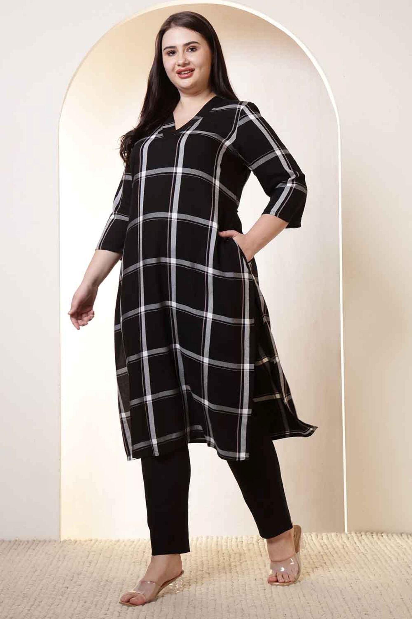 Plus Size Black & White Checkered V-Neck Rayon Twill Kurta Tunic in Cotton | Made to Order