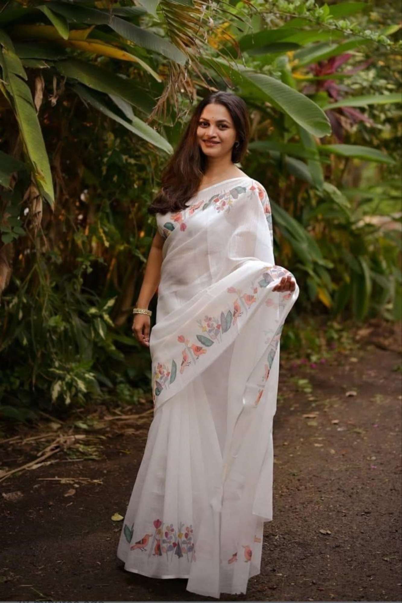 Linen Digital Print in Nature-Inspired Bird & Floral Motif Ready To Wear Saree