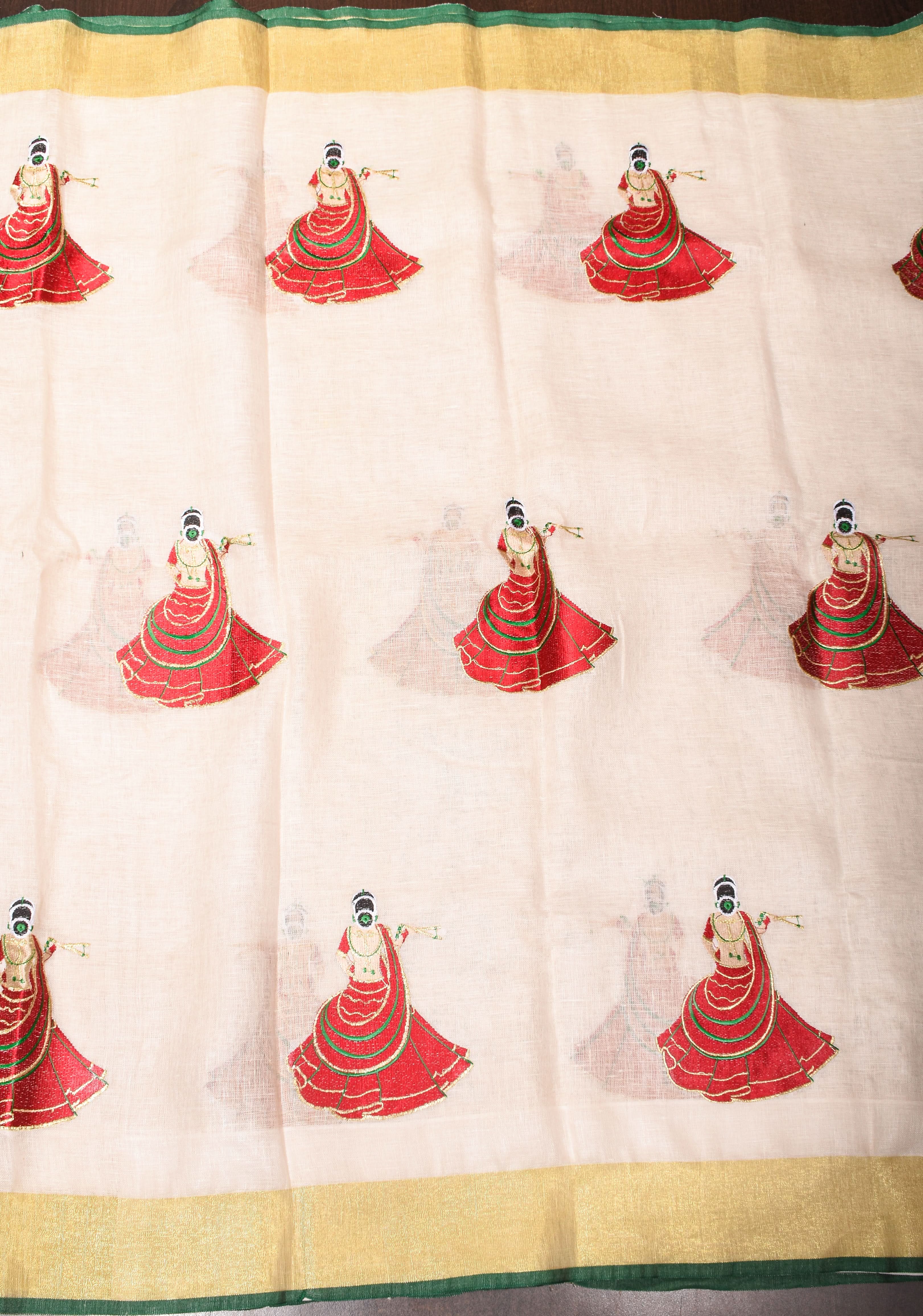 Vidya Balan Dandiya Embroidery on Off White Pure Linen by Linen Saree with Green Borders | Shobitam