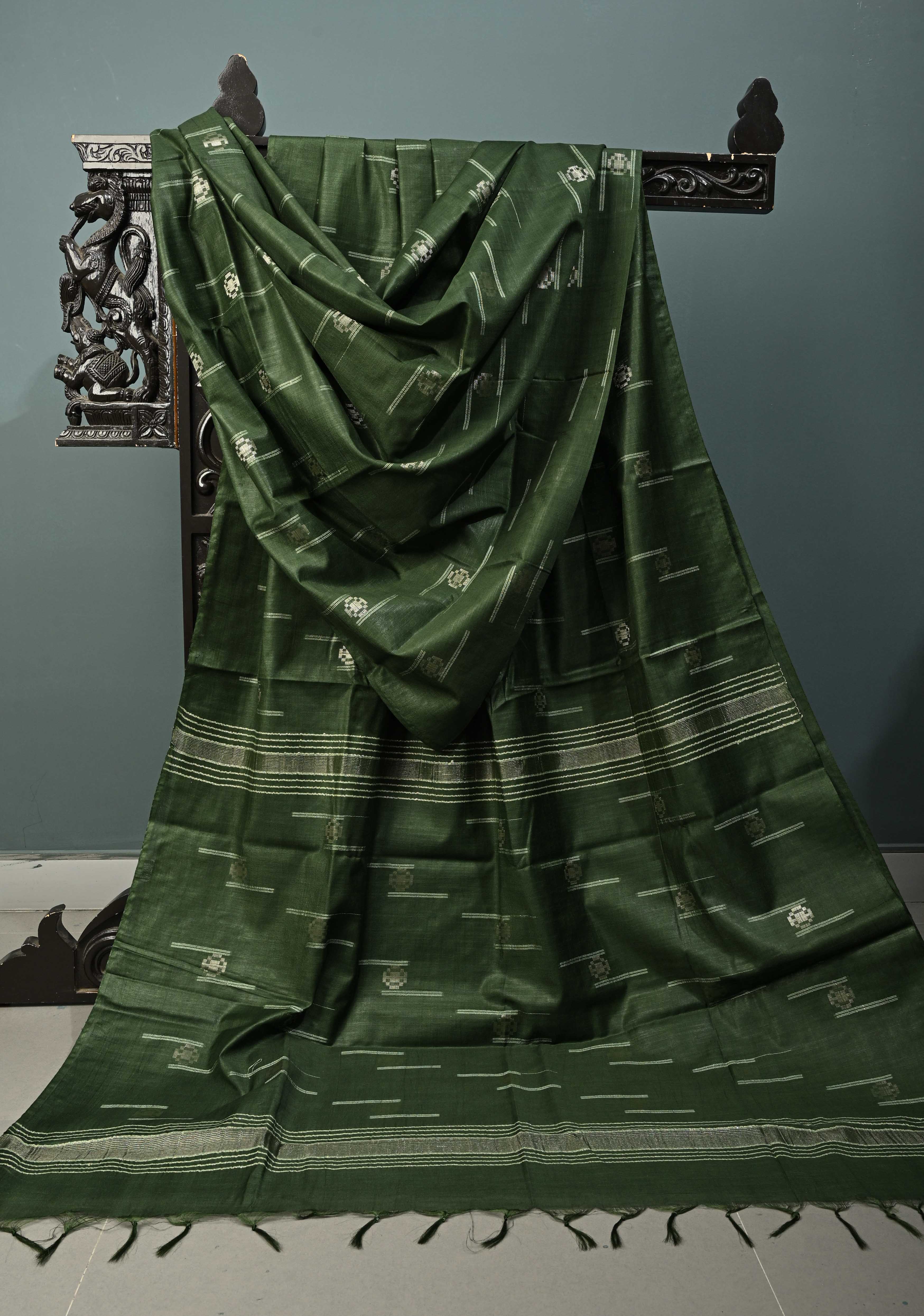 Hunter Green Borderless Semi Tussar Saree with Thread and Zari Buttas | Shobitam