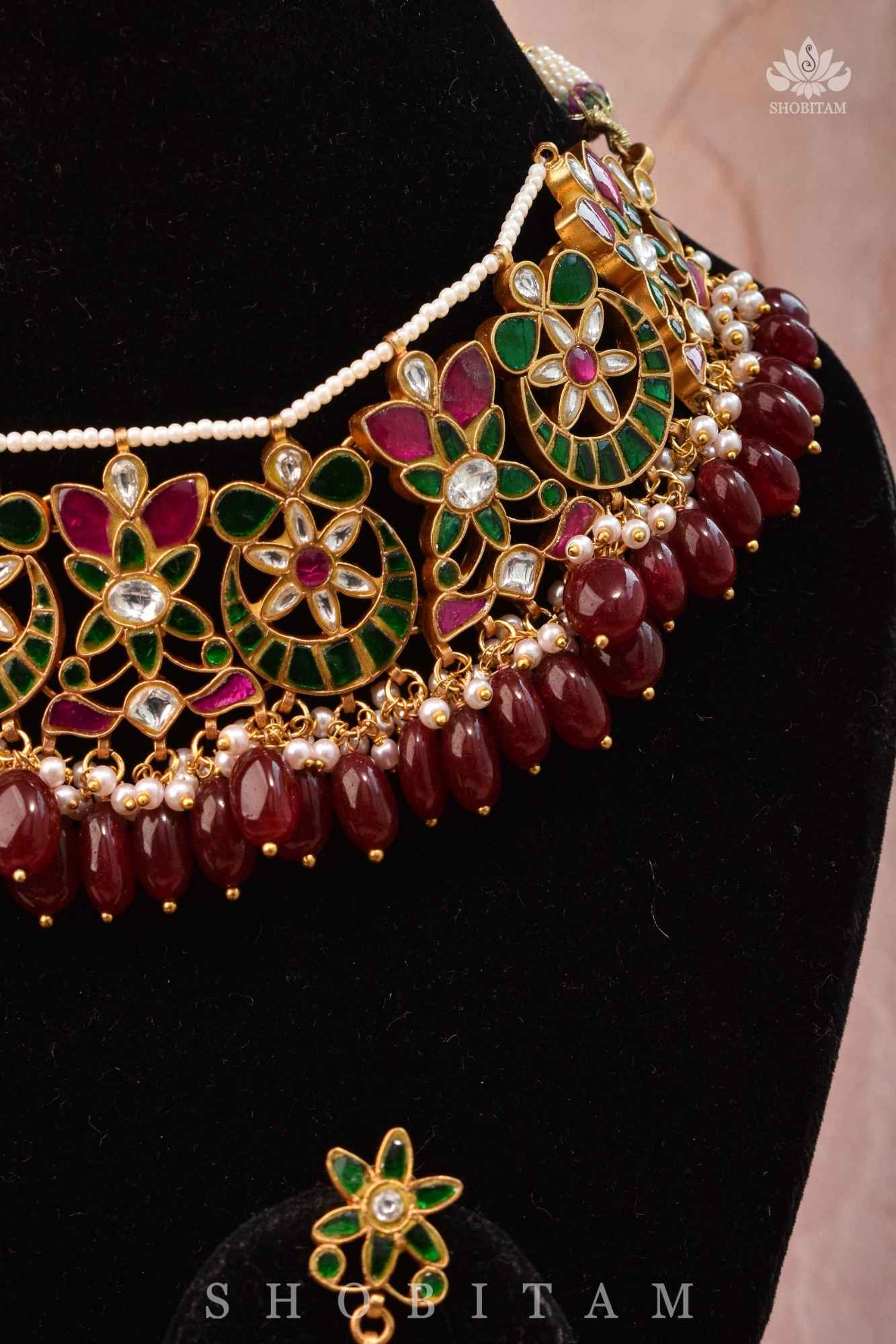 Exquisite Ahmedabadi kundan Chand Design Choker and Earrings Set | Shobitam Jewelry