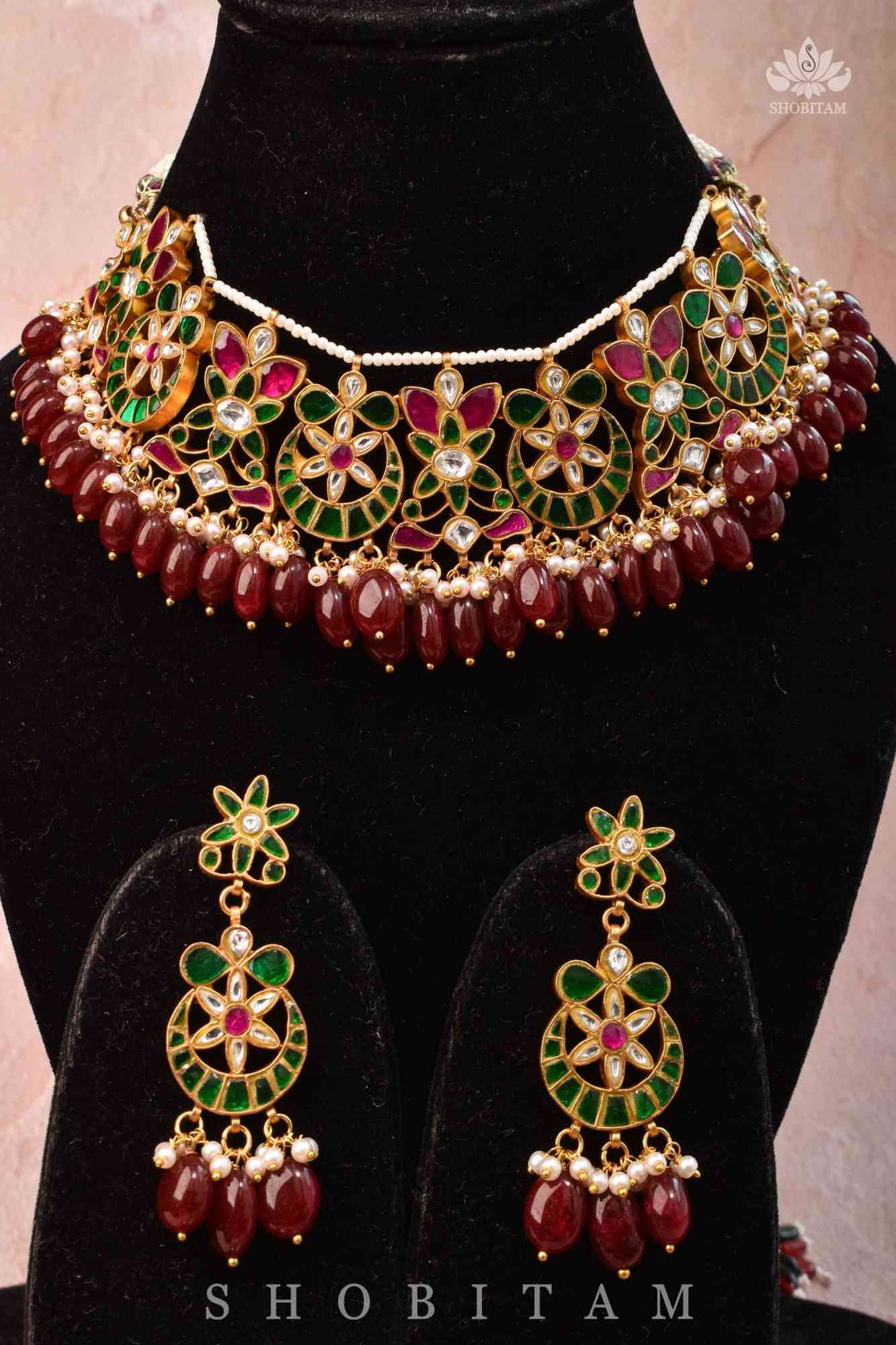 Exquisite Ahmedabadi kundan Chand Design Choker and Earrings Set | Shobitam Jewelry