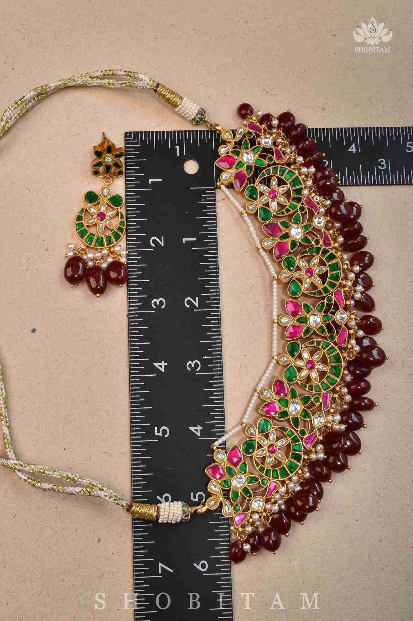 Exquisite Ahmedabadi kundan Chand Design Choker and Earrings Set | Shobitam Jewelry