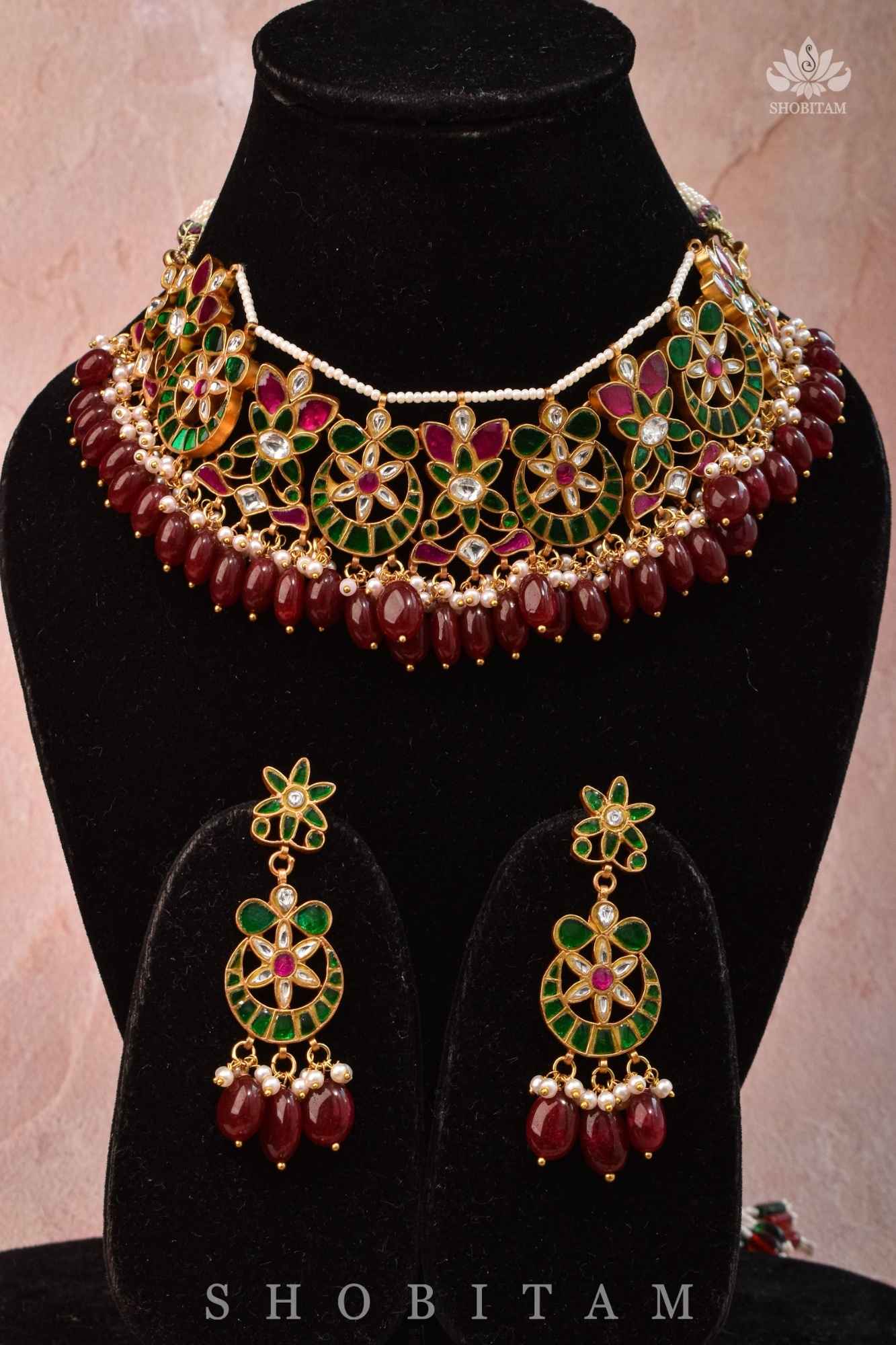Exquisite Ahmedabadi kundan Chand Design Choker and Earrings Set | Shobitam Jewelry