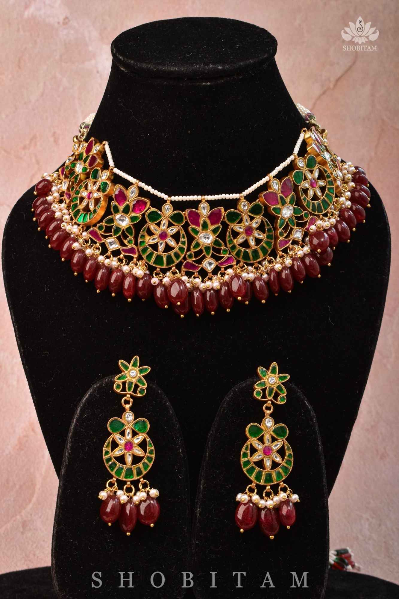 Exquisite Ahmedabadi kundan Chand Design Choker and Earrings Set | Shobitam Jewelry