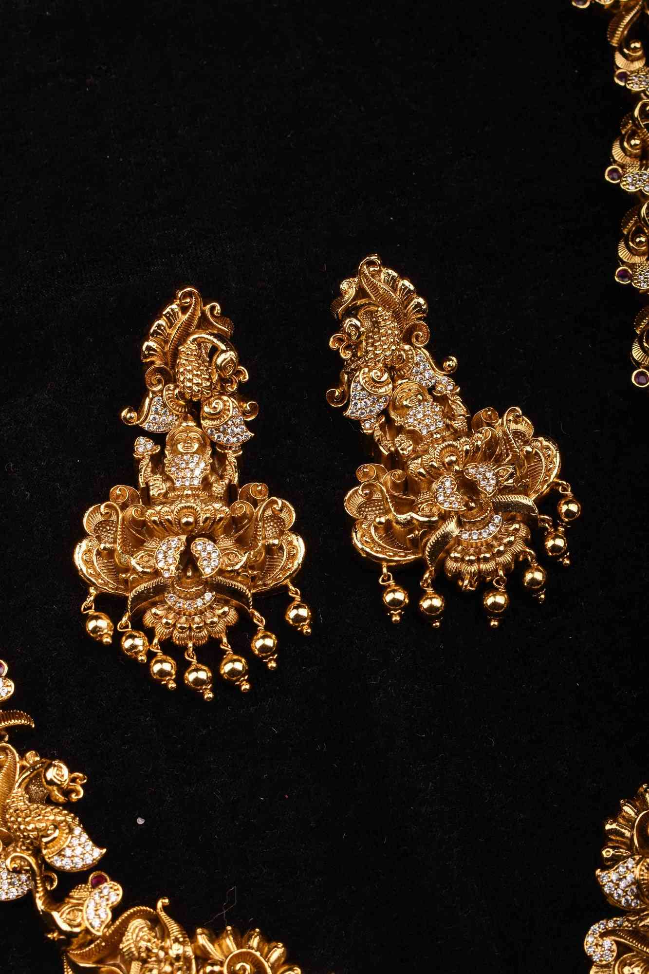 Antique Mid-Haram Set with 3D Lakshmi and Peacock Motifs