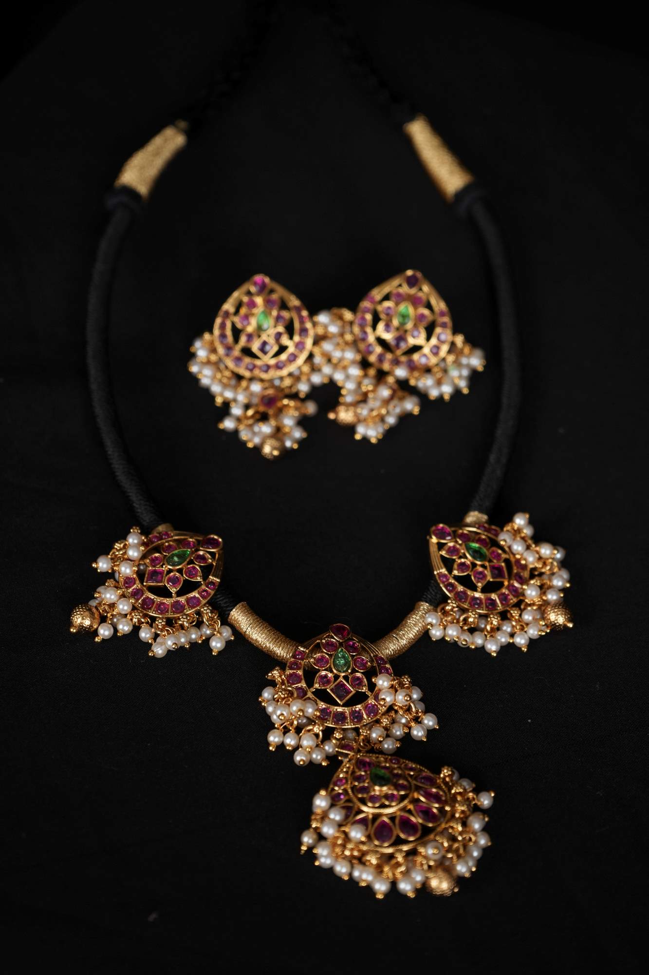 Majestic Kundan Pendant Necklace Set with Ruby and Pearl & Matching Earring
