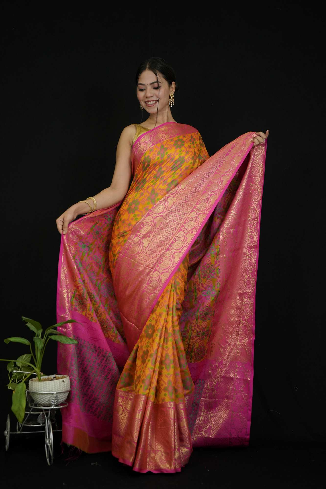 Kanjivaram border patola weave ready to wear saree with ornate pallu