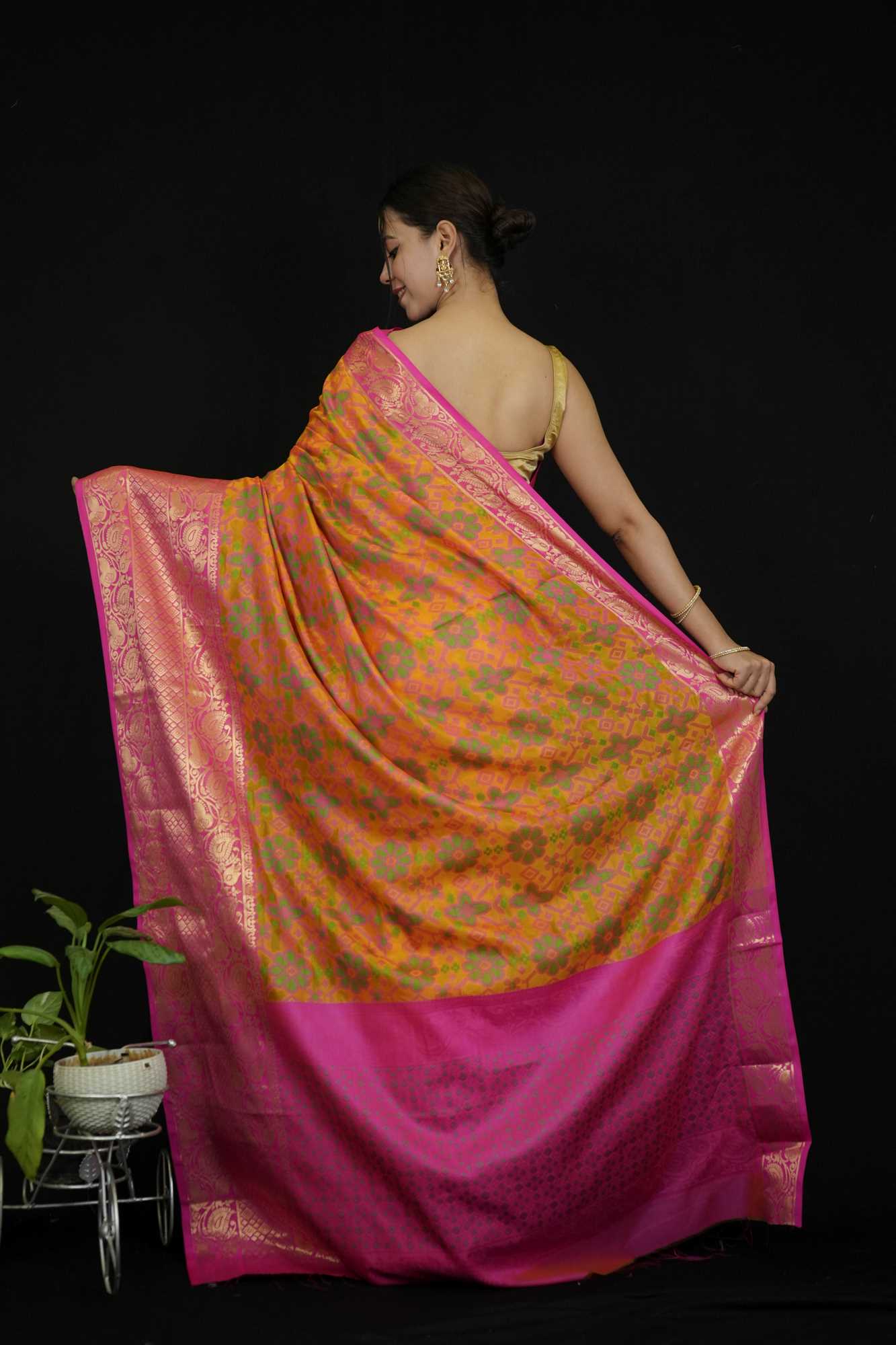 Kanjivaram border patola weave ready to wear saree with ornate pallu