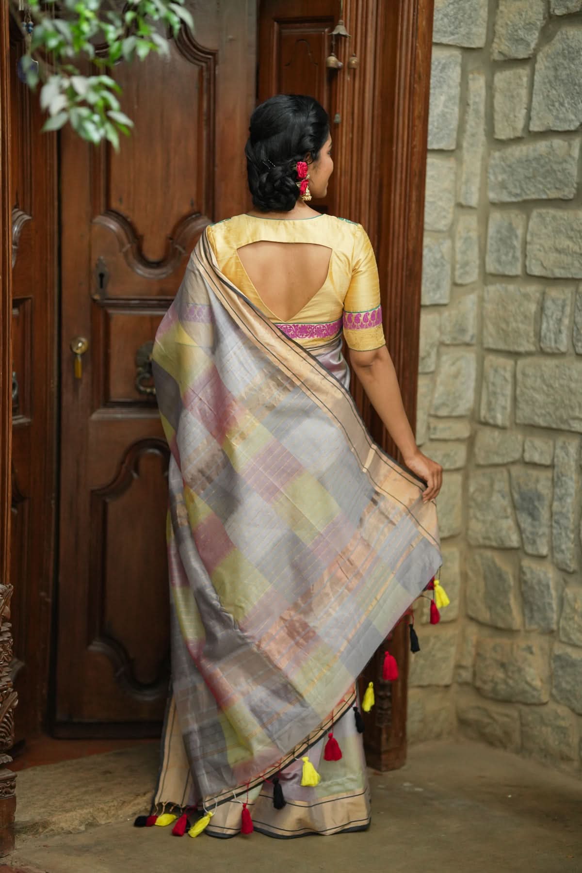 Handwoven Maheshwari Silk Cotton Saree in Grey with Ombre weave and long handmade tassels | Shobitam
