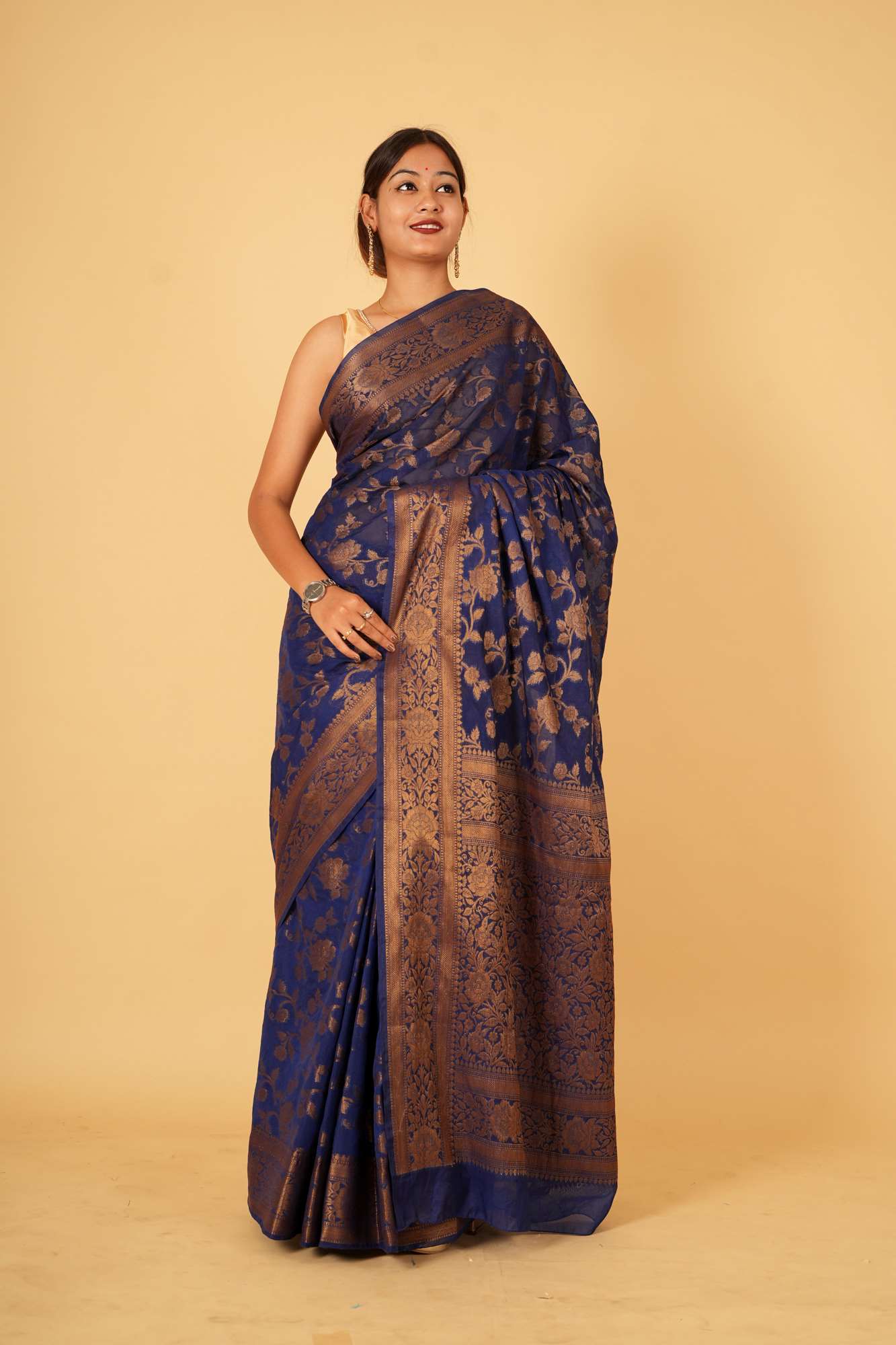 Georgette Silk Floral Zari Jaal Interwoven overall With Ornate Palla Pre Drape Saree