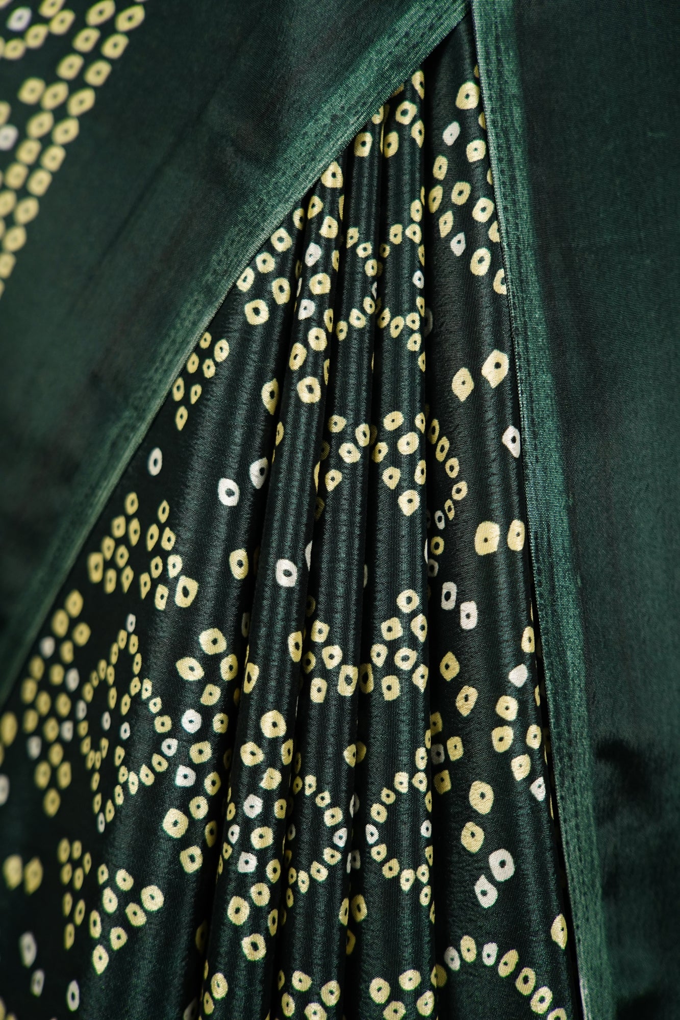 Ready To Wear Sacramento Green Bandhani Wrap in 1 minute saree With Readymade Blouse - Isadora Life Online Shopping Store