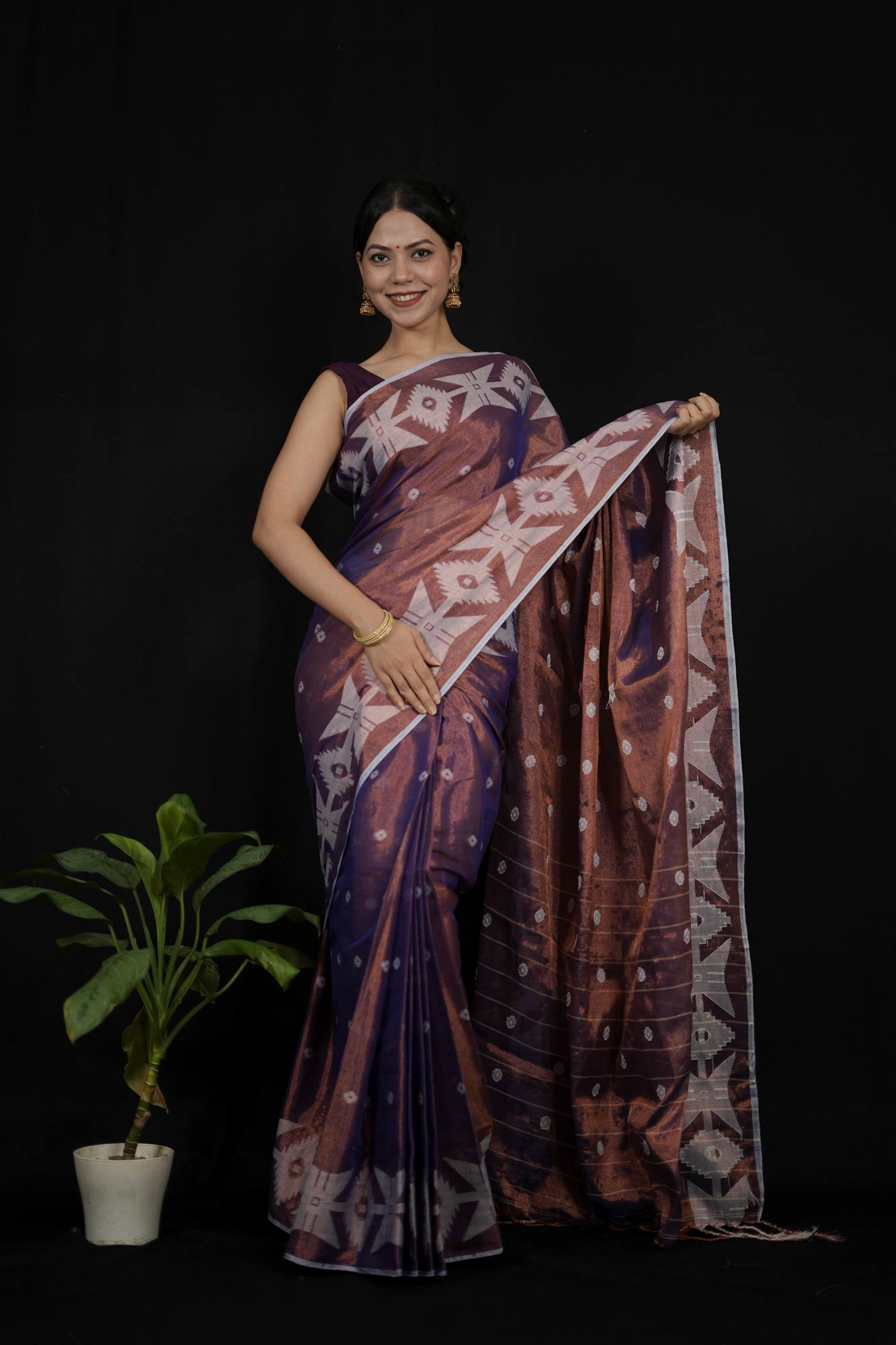 Exquisite Traditional Pure Tissue Jamdani with Handloom Weaving Wrap in 1 Minute Saree