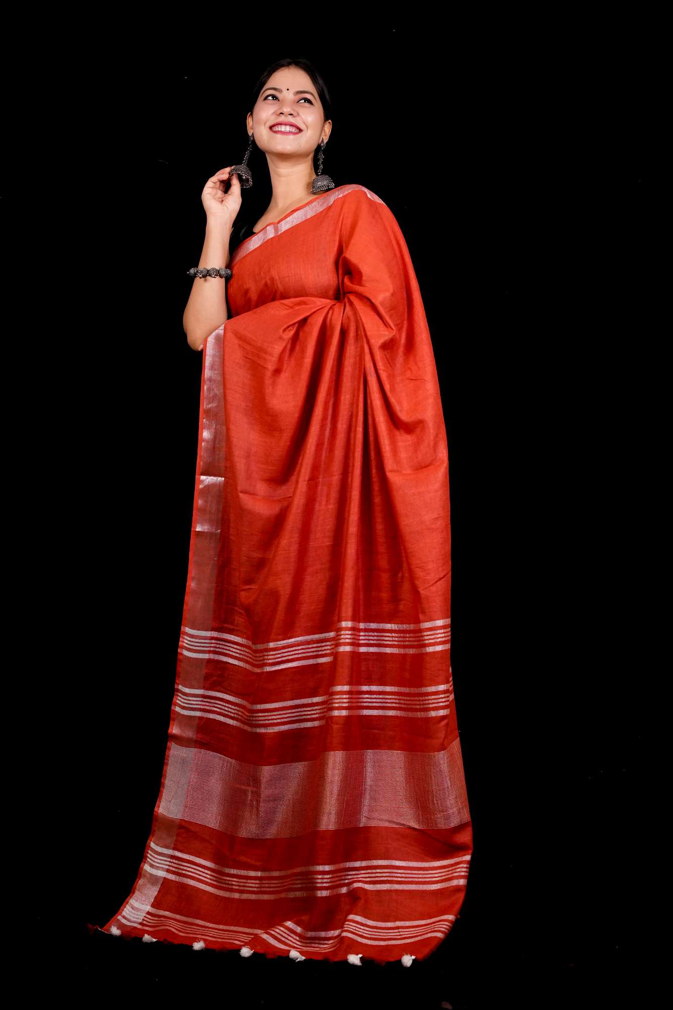 Gajari linen prestitched saree