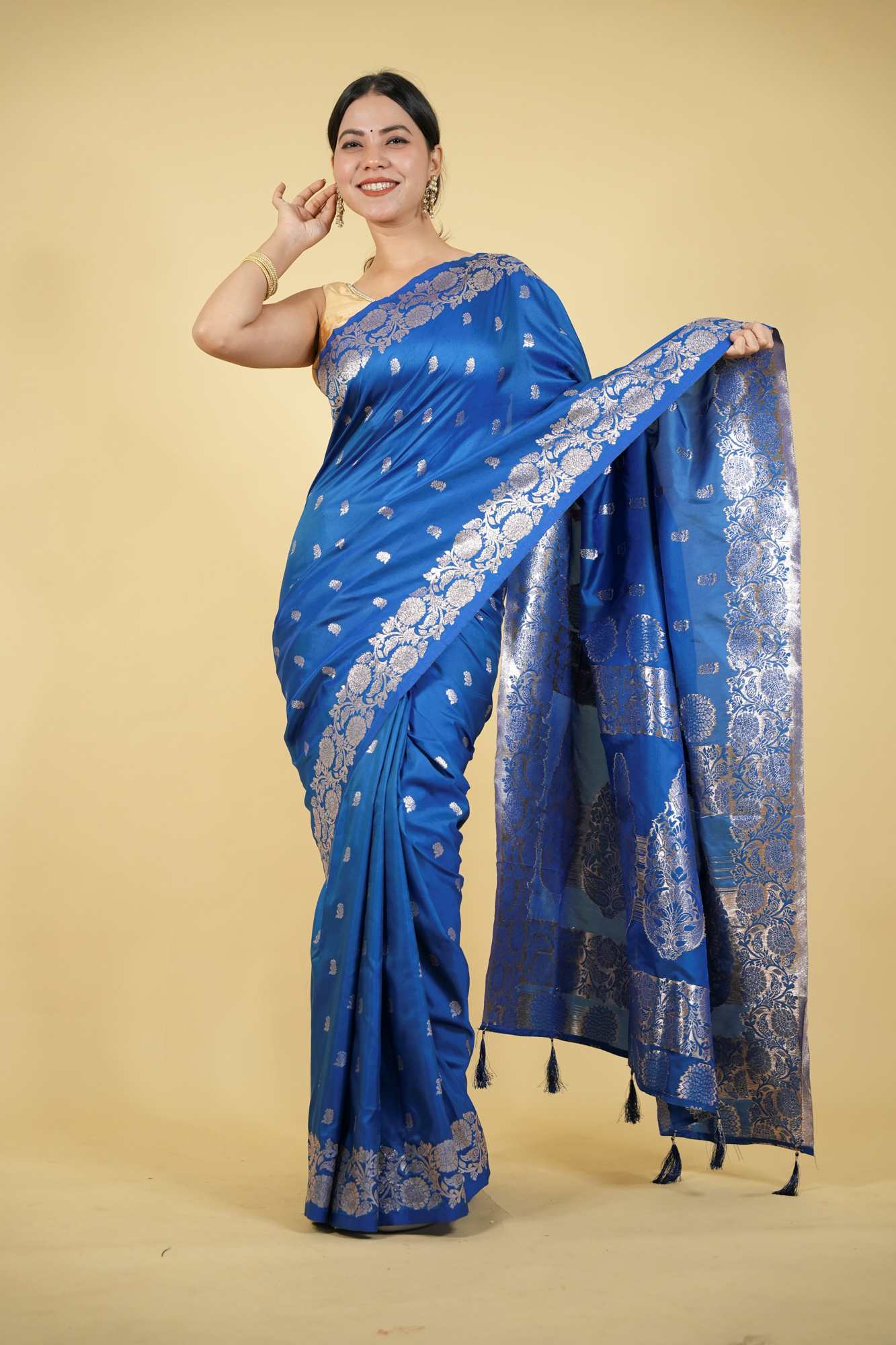 Banarasi with Intricate Zari Weave Ready To Wear Saree