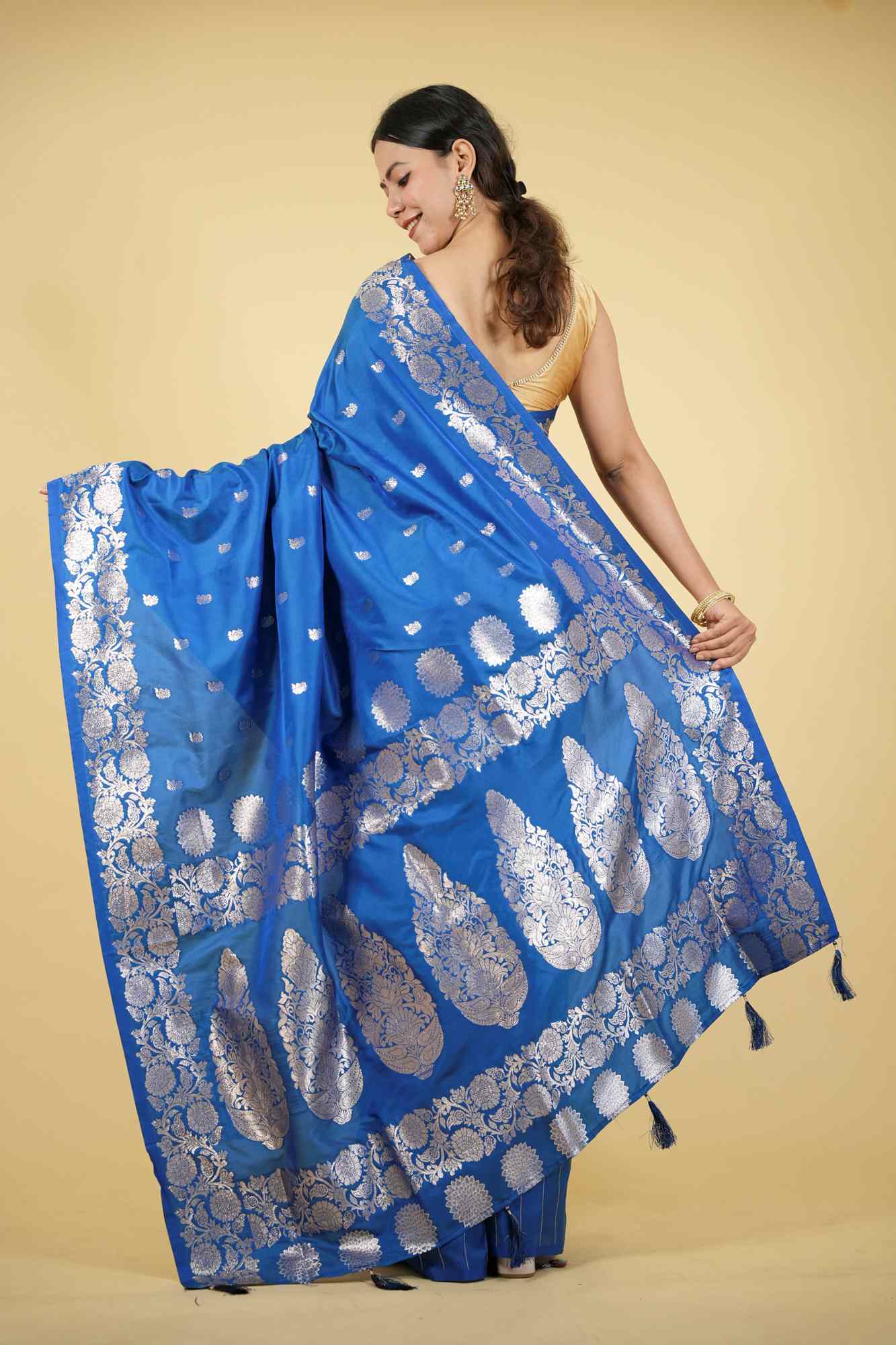 Banarasi with Intricate Zari Weave Ready To Wear Saree