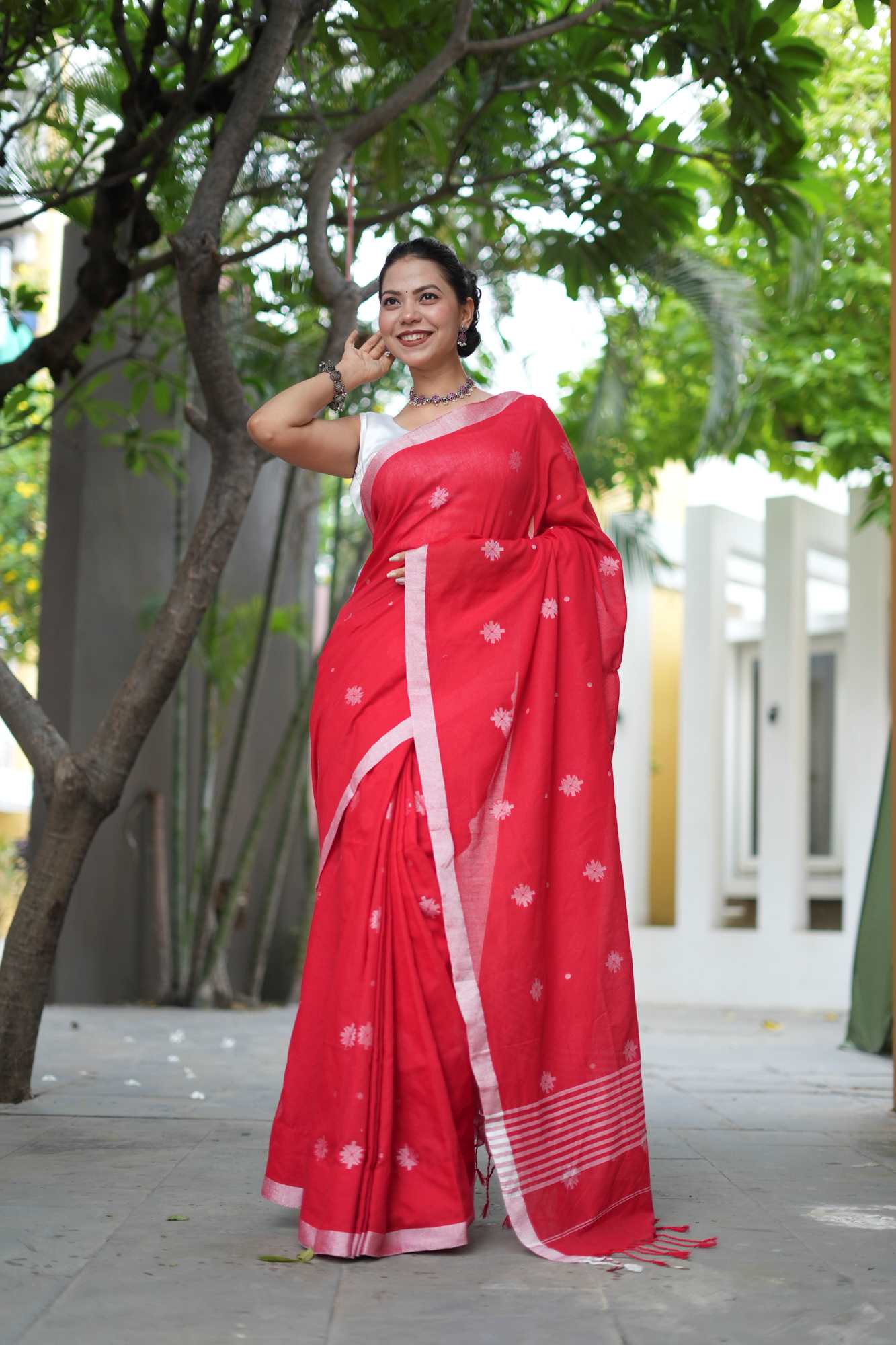 Traditional Jamdani Weaving Premium Cotton Ready to Wear Saree