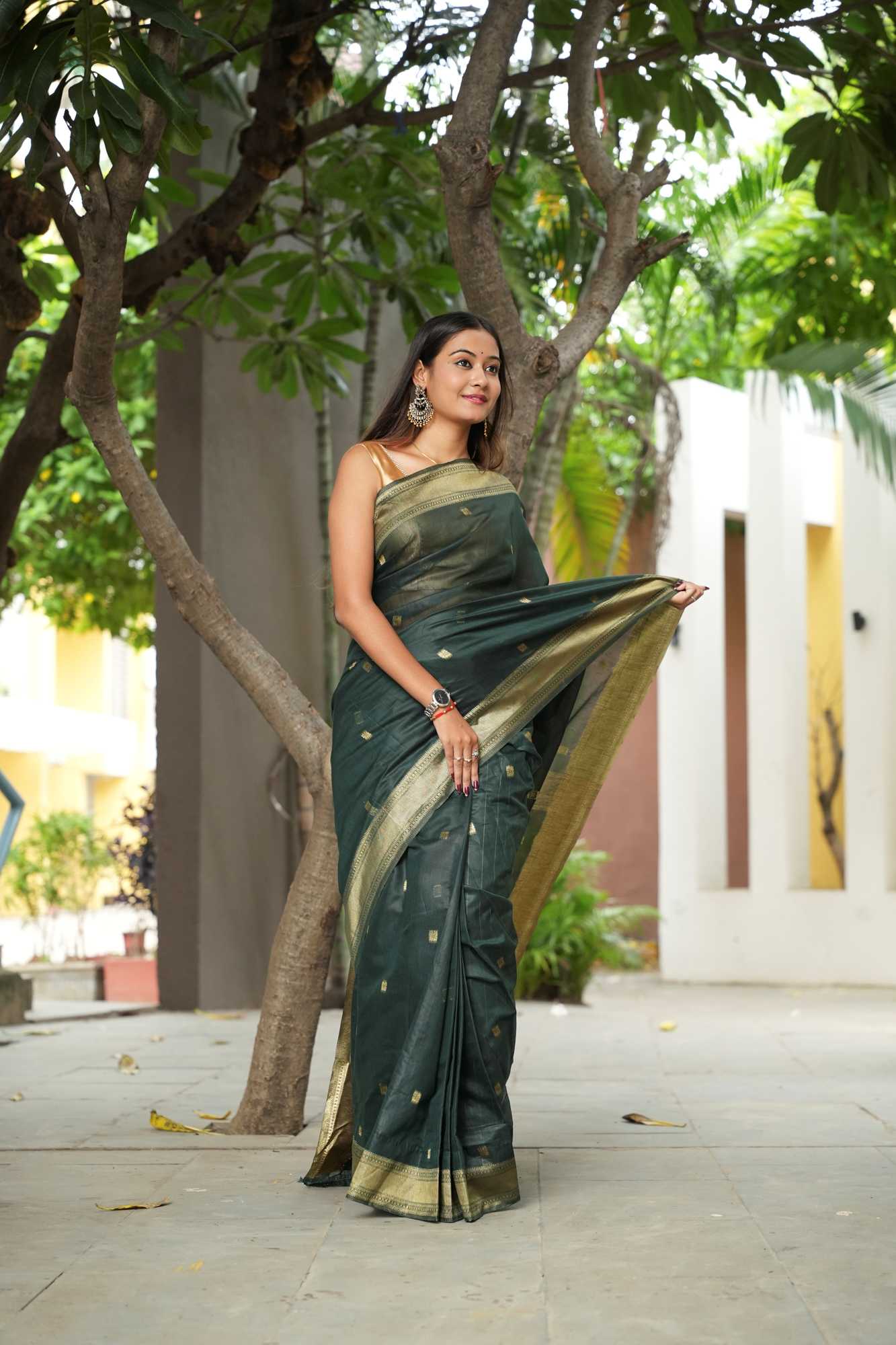 Green Soft Cotton with Black Pallu & Zari Accents Ready To Wear Saree