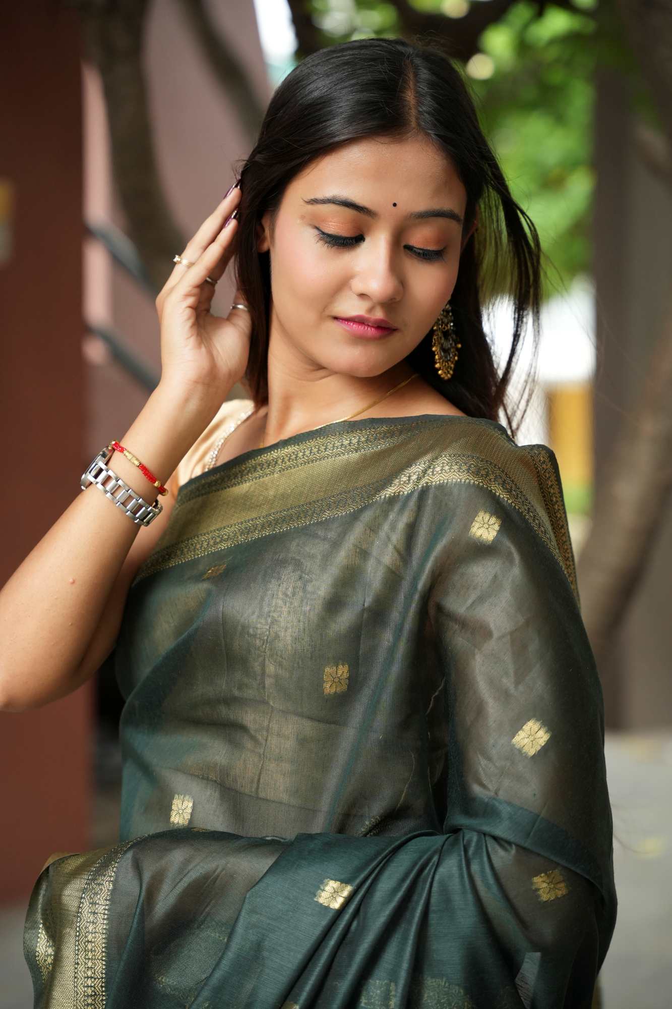 Green Soft Cotton with Black Pallu & Zari Accents Ready To Wear Saree