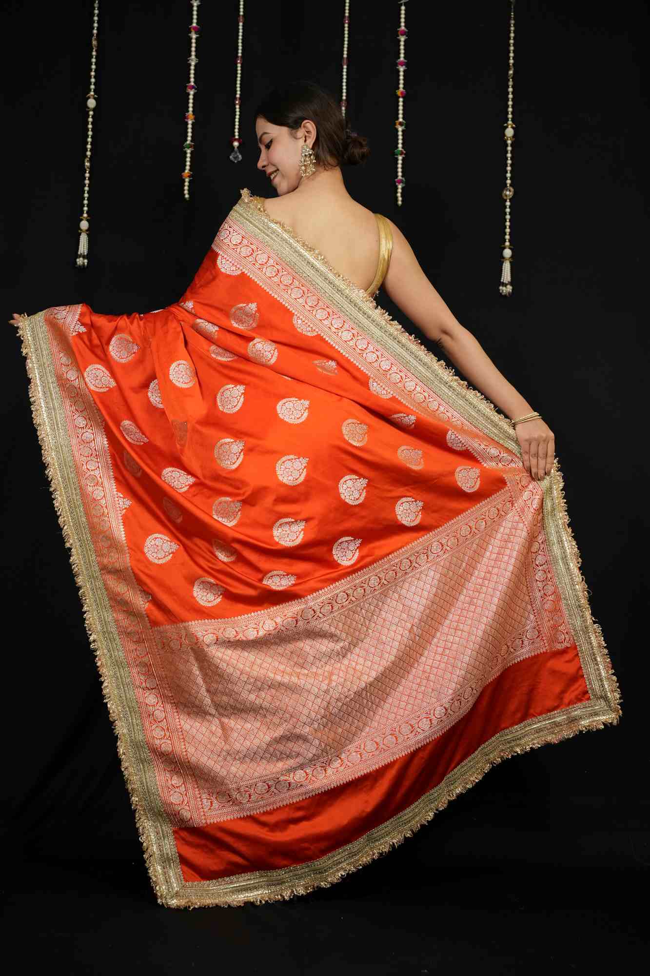 Beautiful Red Banarasi Mashru Silk with Golden Zari Weaved & Minakari Boota Wrap in 1 Minute Saree