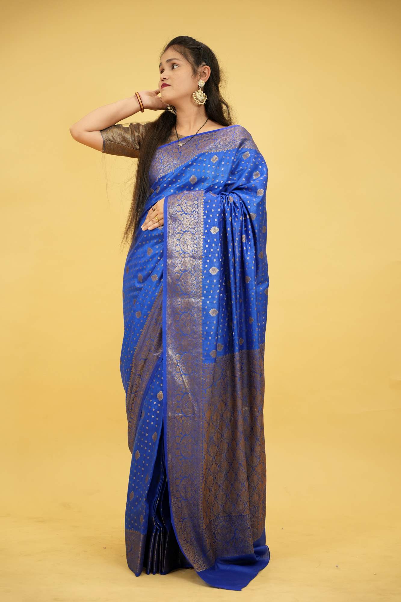 Pure Munga Tussar Silk with Meenakari Butta & Banarasi Bordered 1 Minute Saree