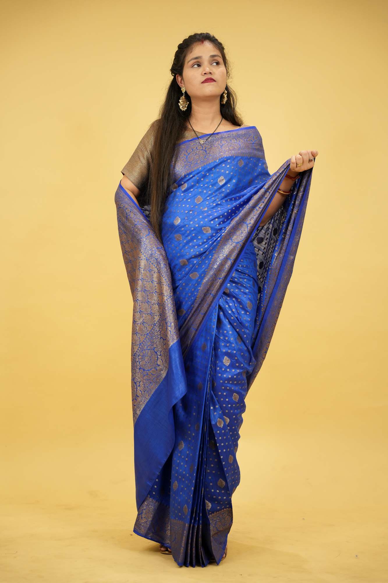 Pure Munga Tussar Silk with Meenakari Butta & Banarasi Bordered 1 Minute Saree
