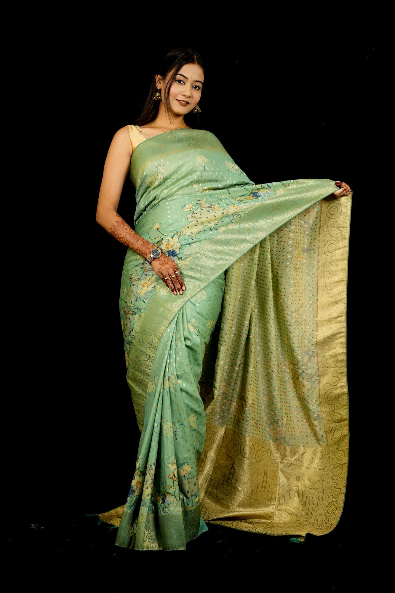 Viscose Georgette with Woven Detailing, Digital Prints & Tassels Ready To Wear Saree