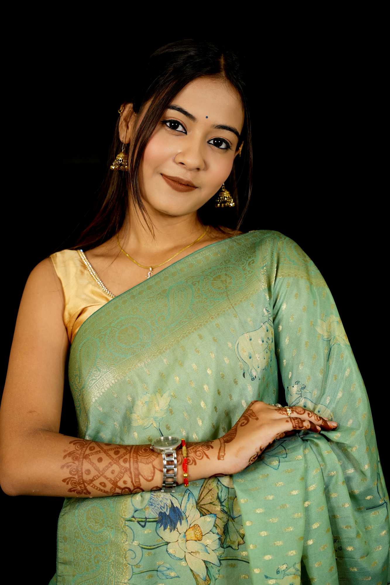 Viscose Georgette with Woven Detailing, Digital Prints & Tassels Ready To Wear Saree