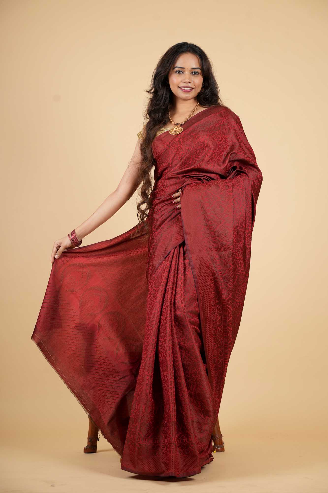 Kanchipuram with Intricate Zari and Ethnic Motifs Ready To Wear Saree