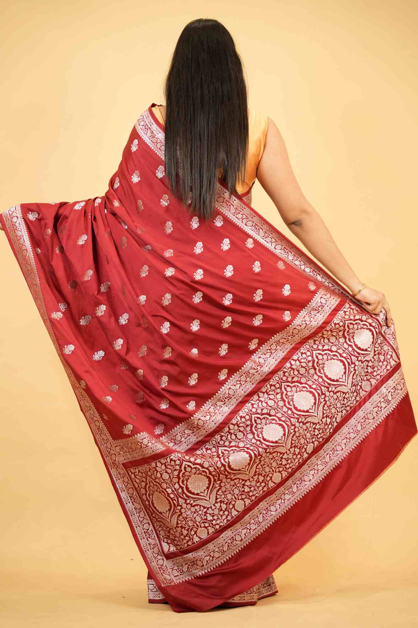 Mashru Banarasi Saree with Floral Zari Buta & Rich pallu Ready To Wear Saree