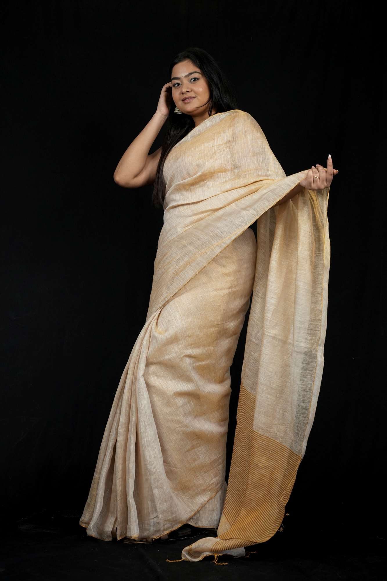 Tissue Linen with Shimmering Texture and Zari Border Ready To Wear Saree