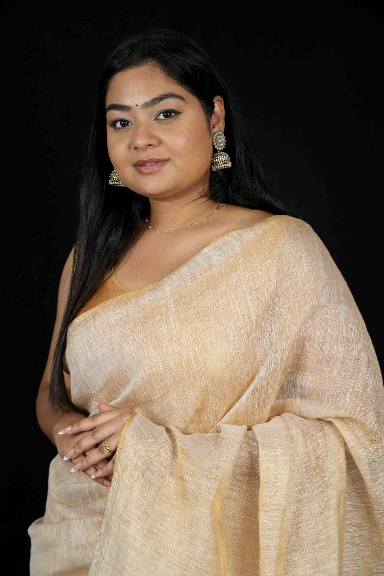 Tissue Linen with Shimmering Texture and Zari Border Ready To Wear Saree