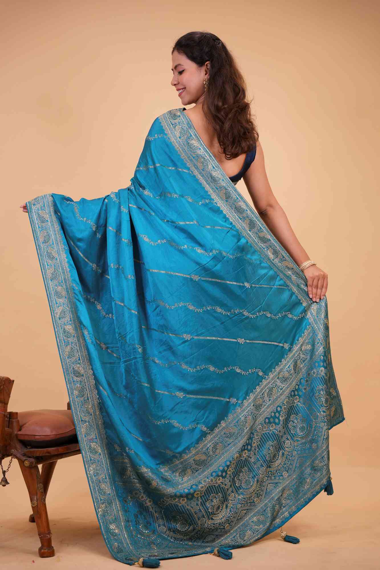 Banarasi Stone Embllished Zari Butta Ornate Pallu Wrap In One Minute saree