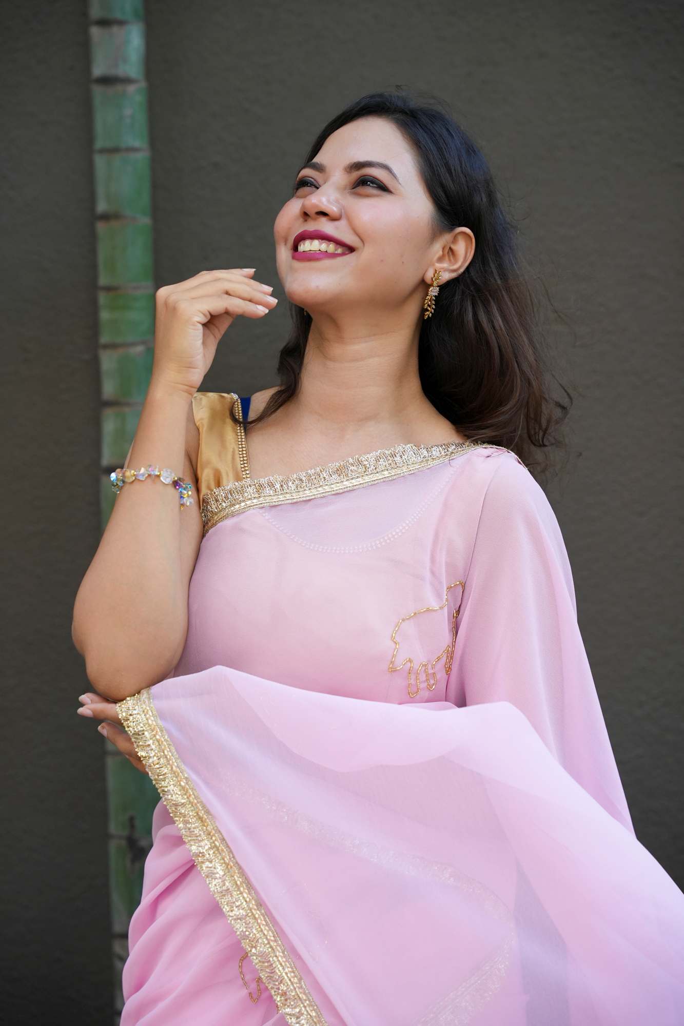 Hand Cutdanawork & Fringe Border Ready To Wear Saree