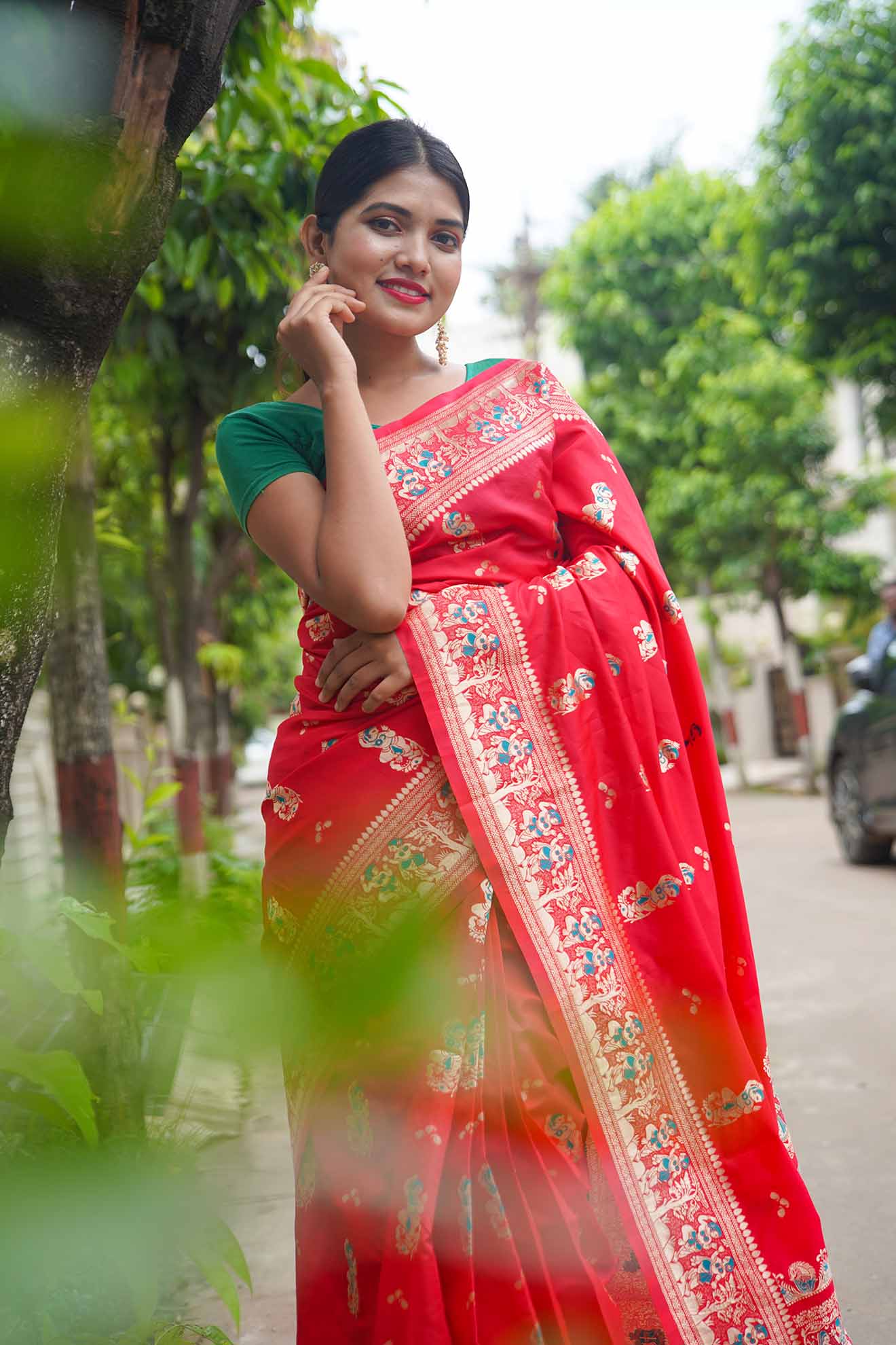 Banarasi meets Baluchari festive wrap in 1 minute saree - Isadora Life