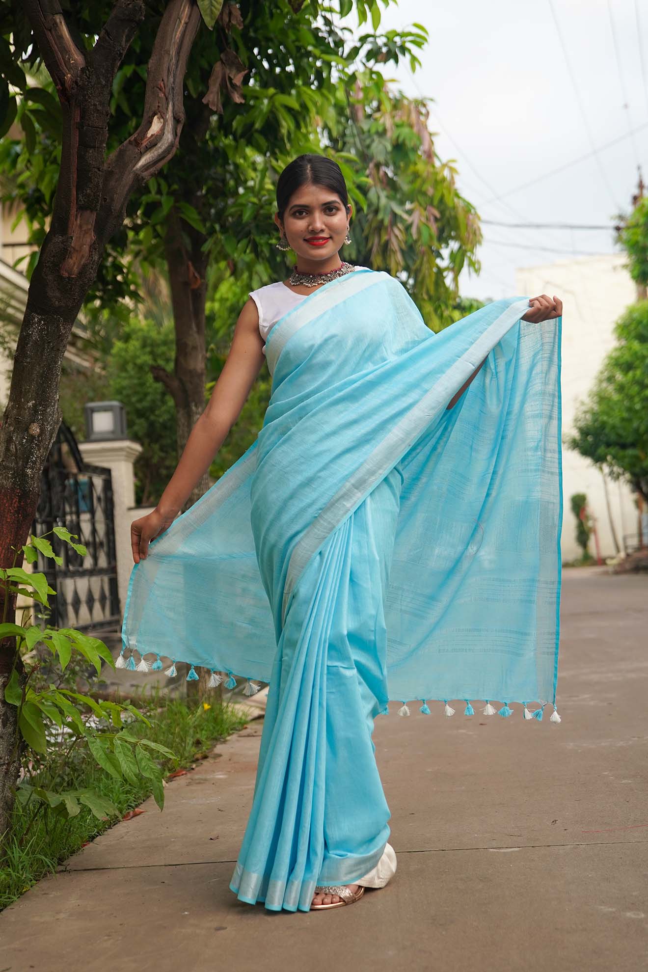 Ready To Wear Handwoven Semi Silk With Tassels on Pallu Wrap in 1 minute saree - Isadora Life