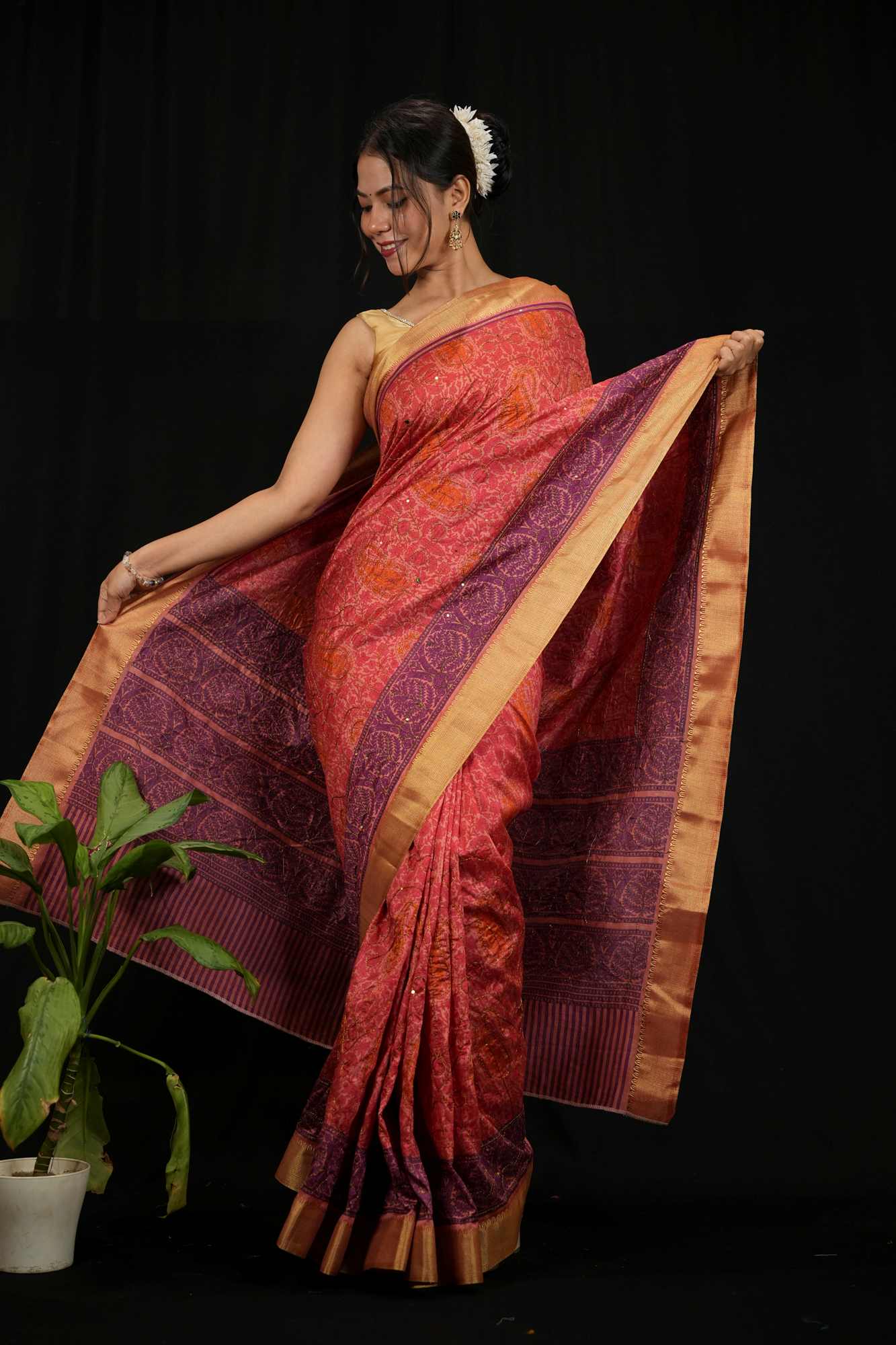 Banarasi Inspired Tussar Silk with Golden Zari Weave & Contrasting Pallu Ready To Wear Saree