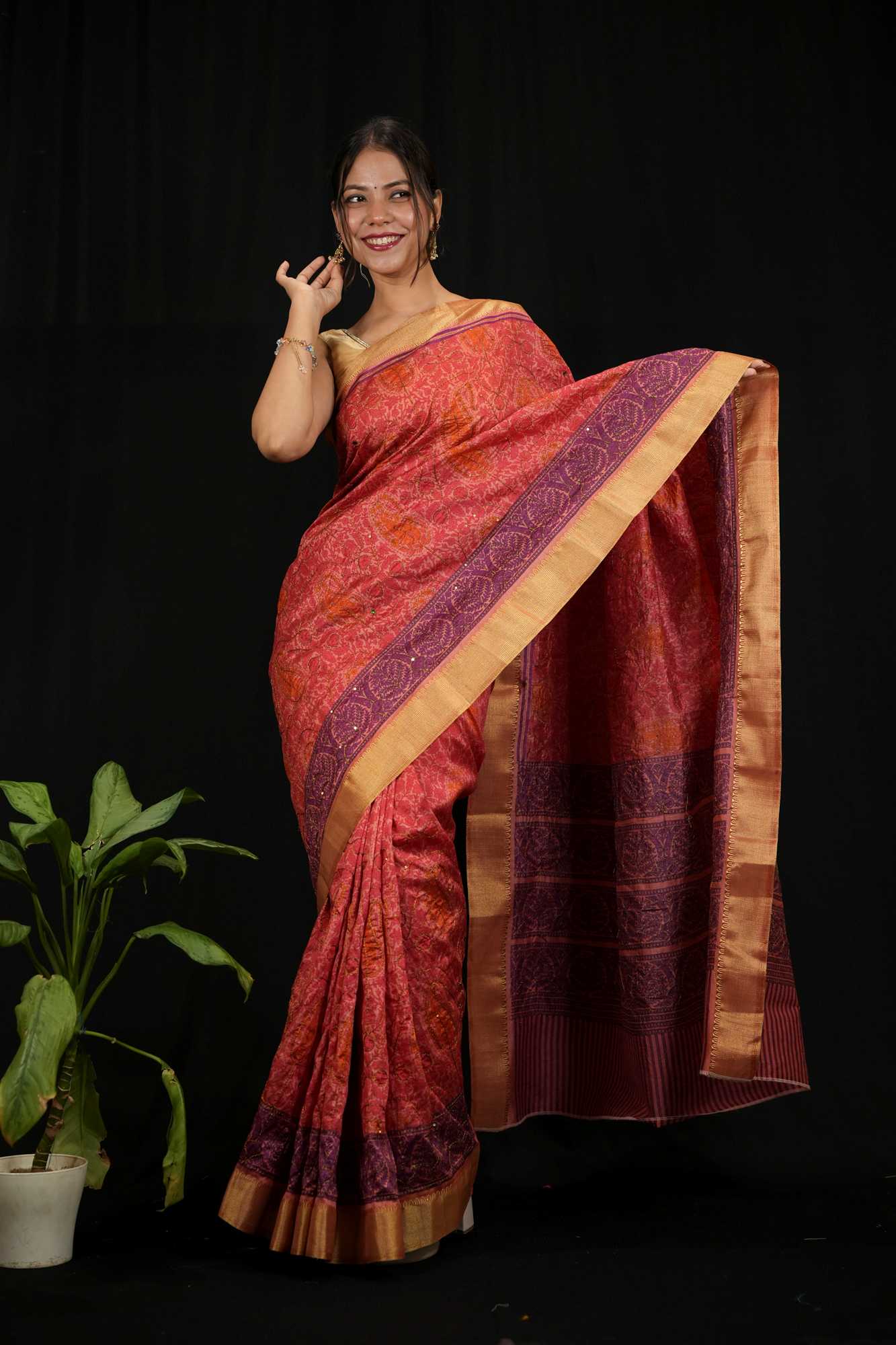 Banarasi Inspired Tussar Silk with Golden Zari Weave & Contrasting Pallu Ready To Wear Saree