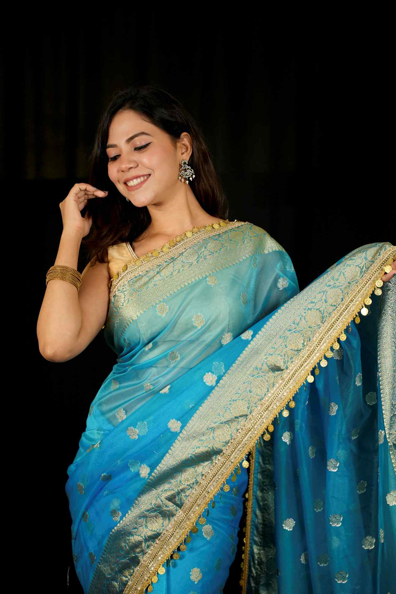 Maharani Tissue Silk With Golden Zari Border And Beautiful Tikki Lace Wrap In 1 Minutes Saree