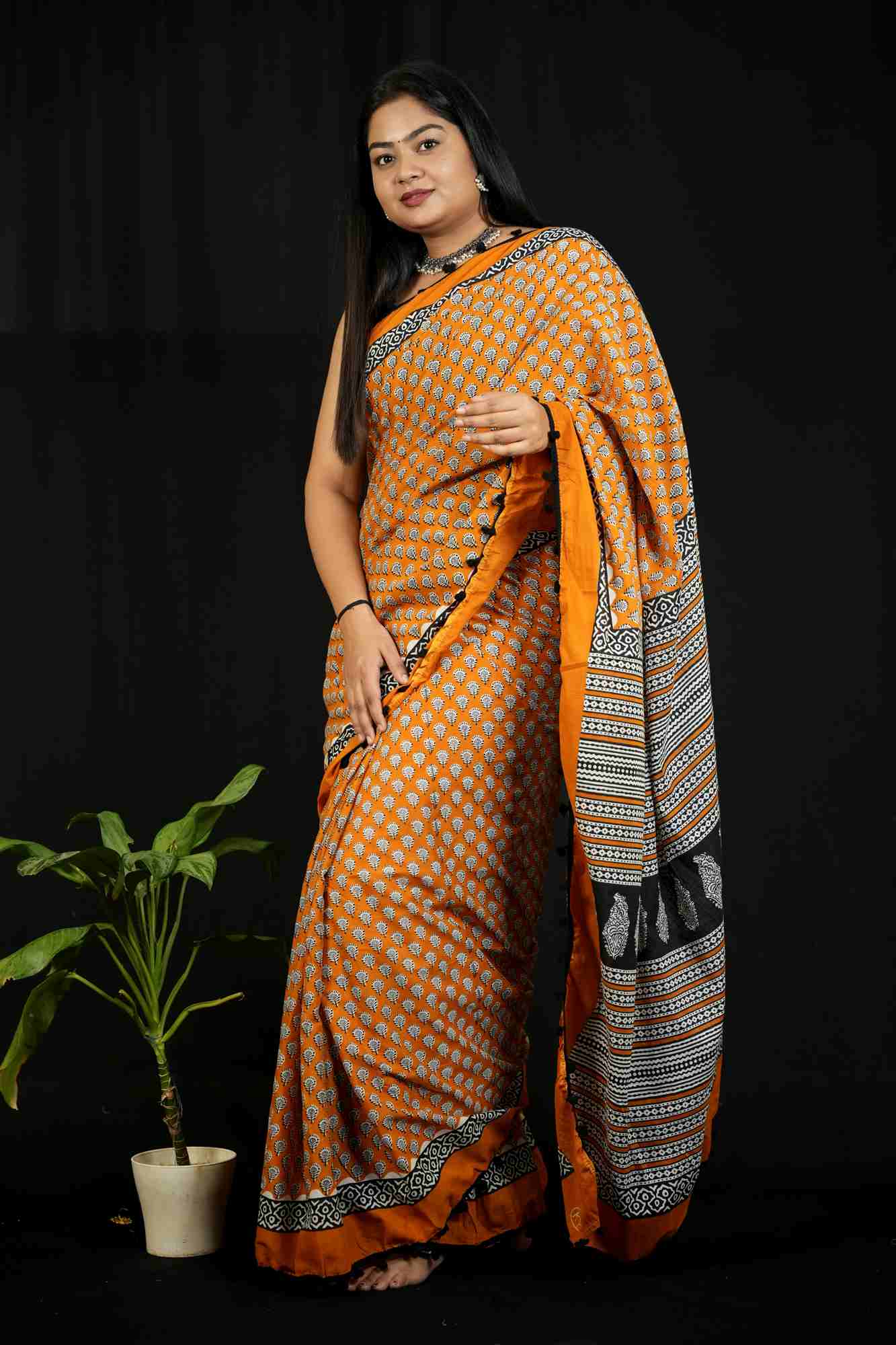 MUSTARD & BLACK SANGANERI COTTON MUL MUL PRINTED 1 MINUTE SAREE WITH POMPOM
