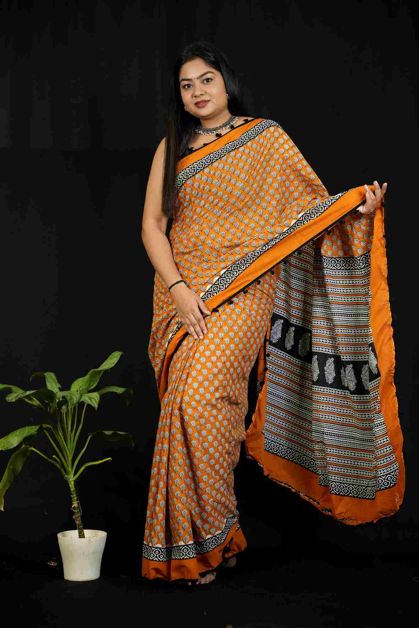 MUSTARD & BLACK SANGANERI COTTON MUL MUL PRINTED 1 MINUTE SAREE WITH POMPOM