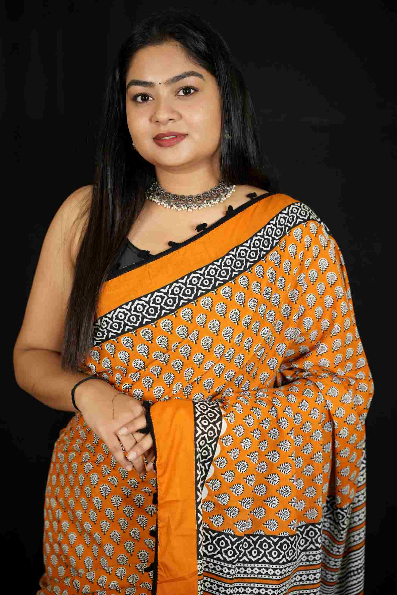 MUSTARD & BLACK SANGANERI COTTON MUL MUL PRINTED 1 MINUTE SAREE WITH POMPOM