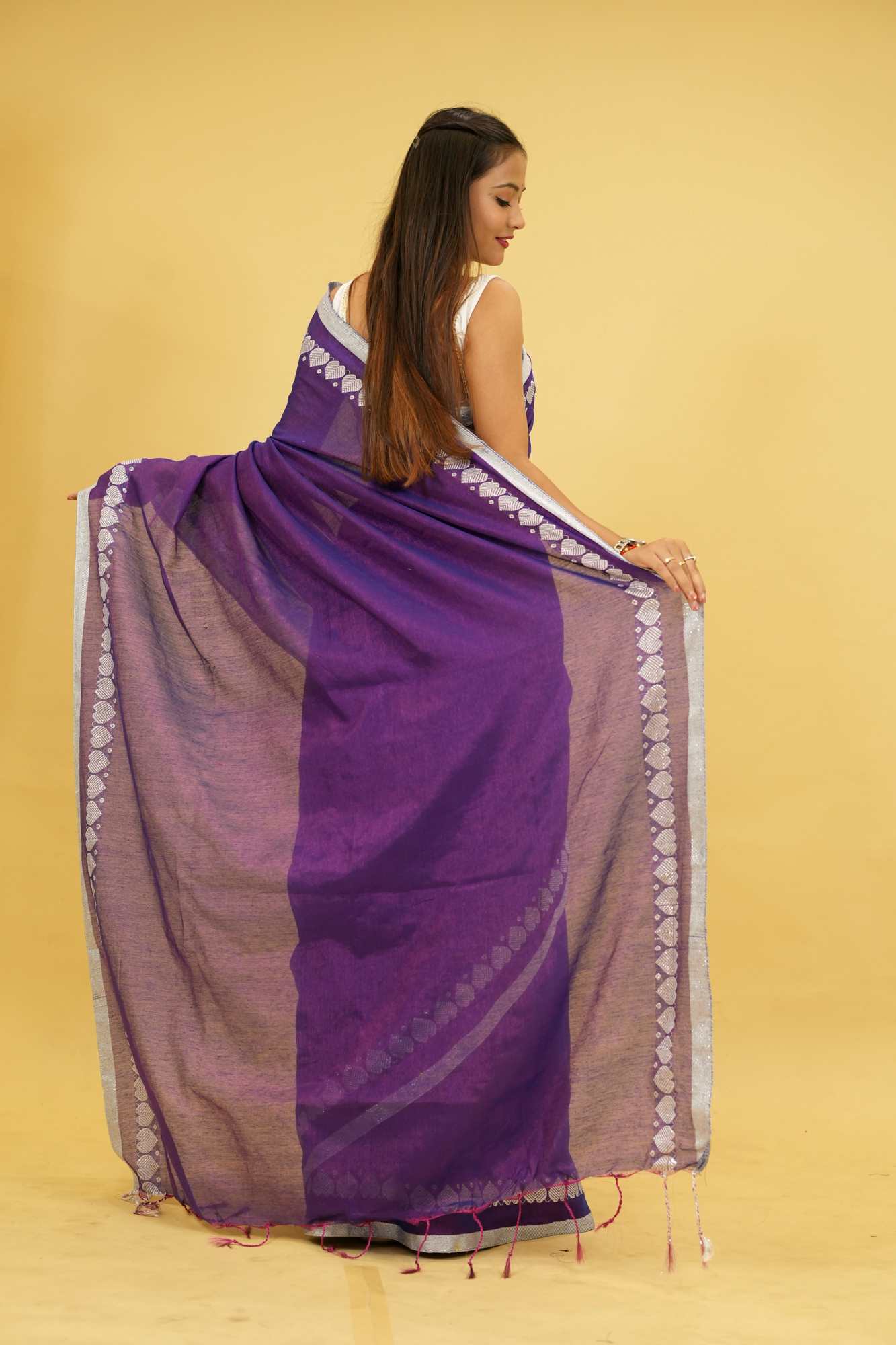 Stylish Tissue Cotton Silk with Heart Weave Border & Dhoop Chaanv Ready To Wear Saree